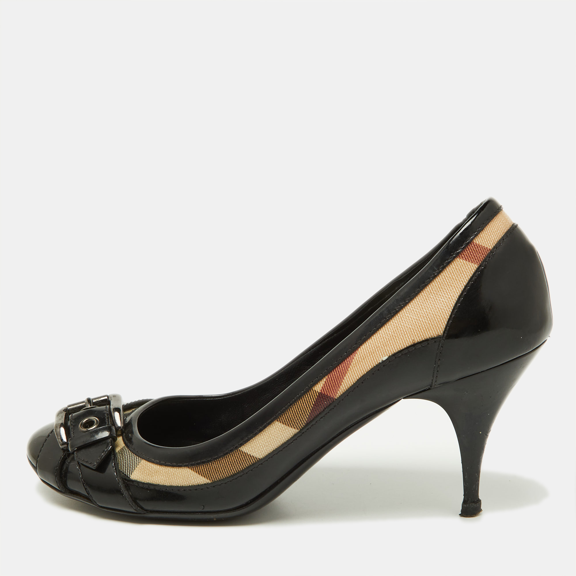 

Burberry Black Patent Leather and Nova Check Canvas Buckle Detail Pumps Size