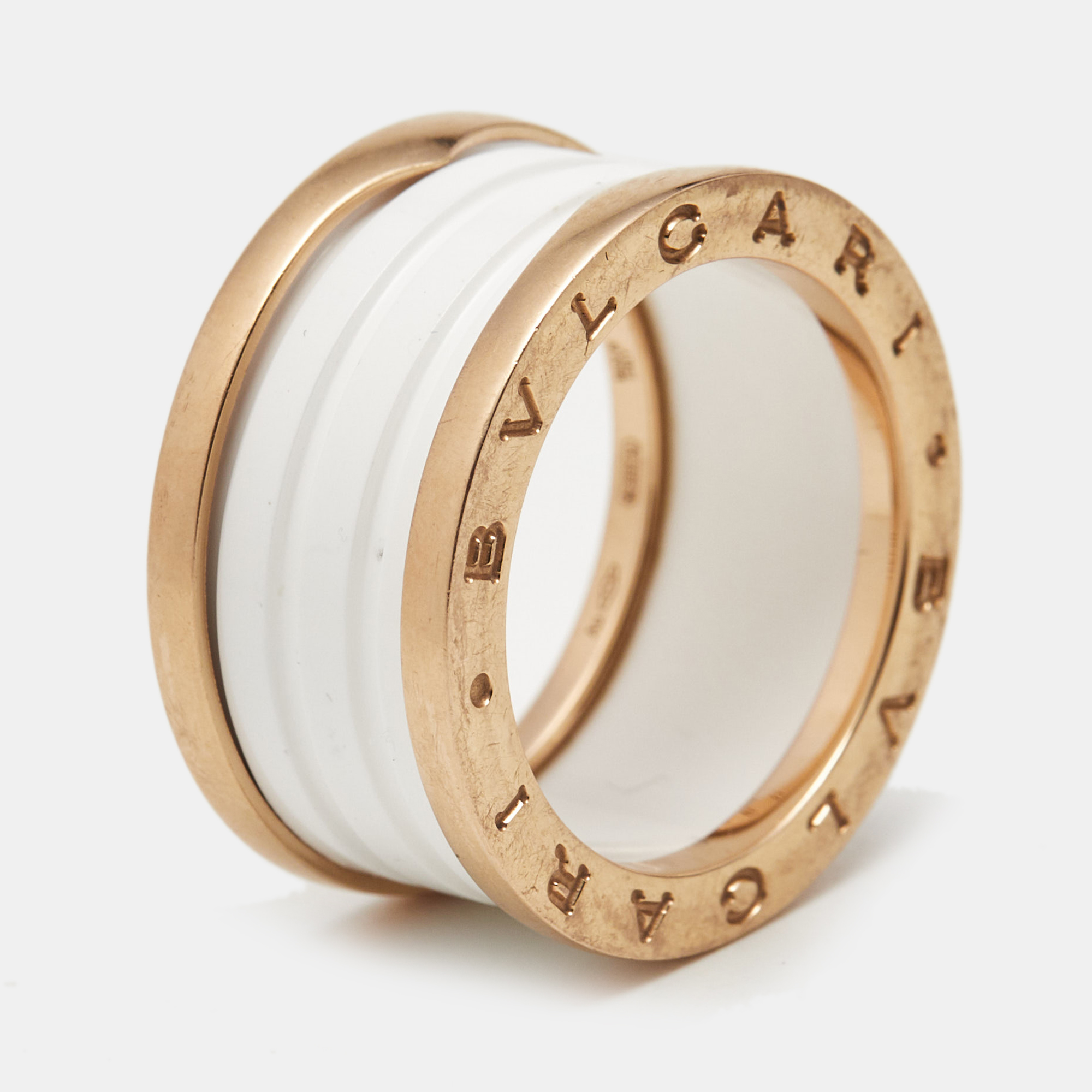 Bvlgari B.Zero1 4-Band White Ceramic 18k Rose Gold Band Ring Size
Bvlgari B.Zero1 4-Band White Ceramic 18k Rose Gold Band Ring Size