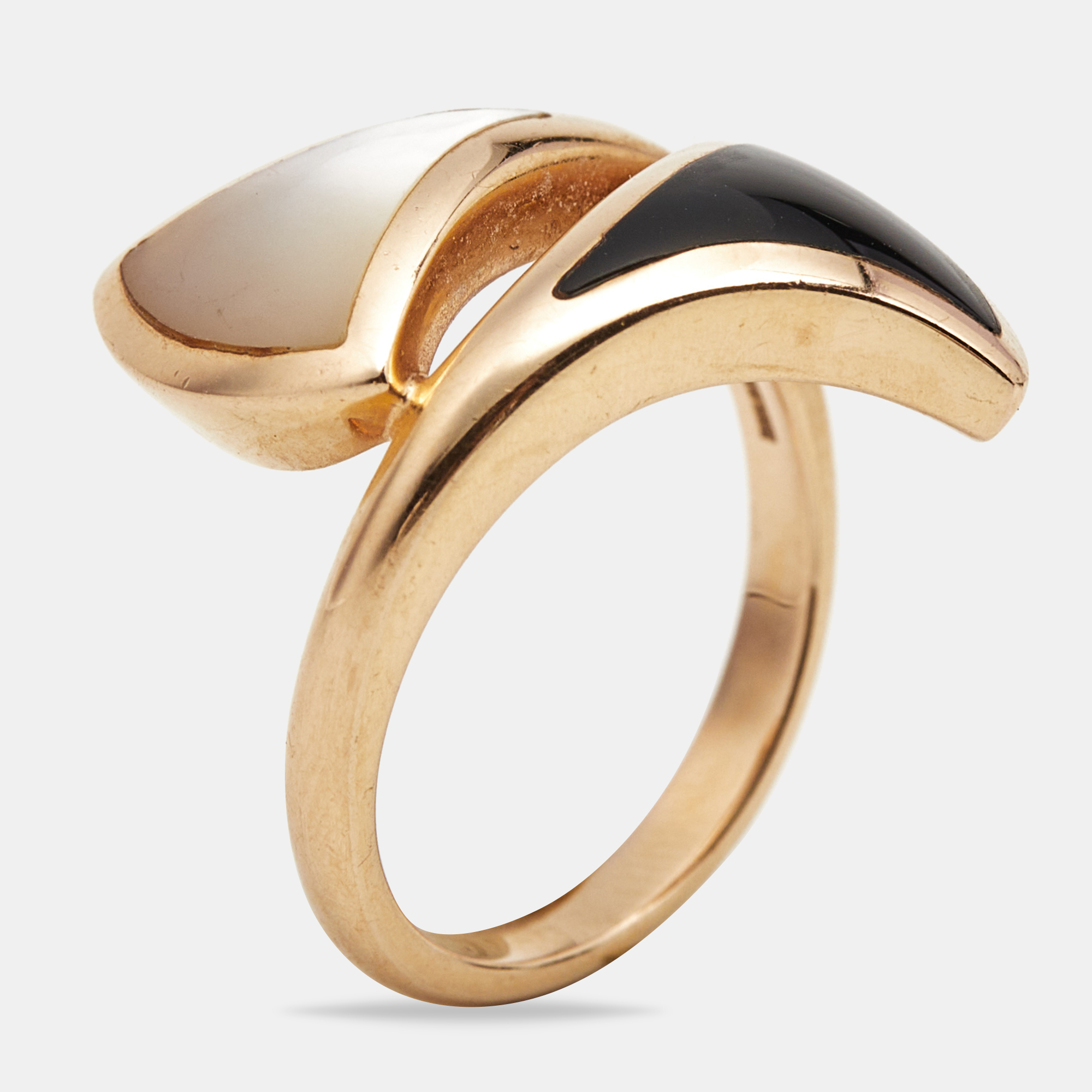 Bvlgari Divas' Dream Onyx Mother of Pearl 18k Rose Gold RIng Size
Bvlgari Divas' Dream Onyx Mother of Pearl 18k Rose Gold RIng Size