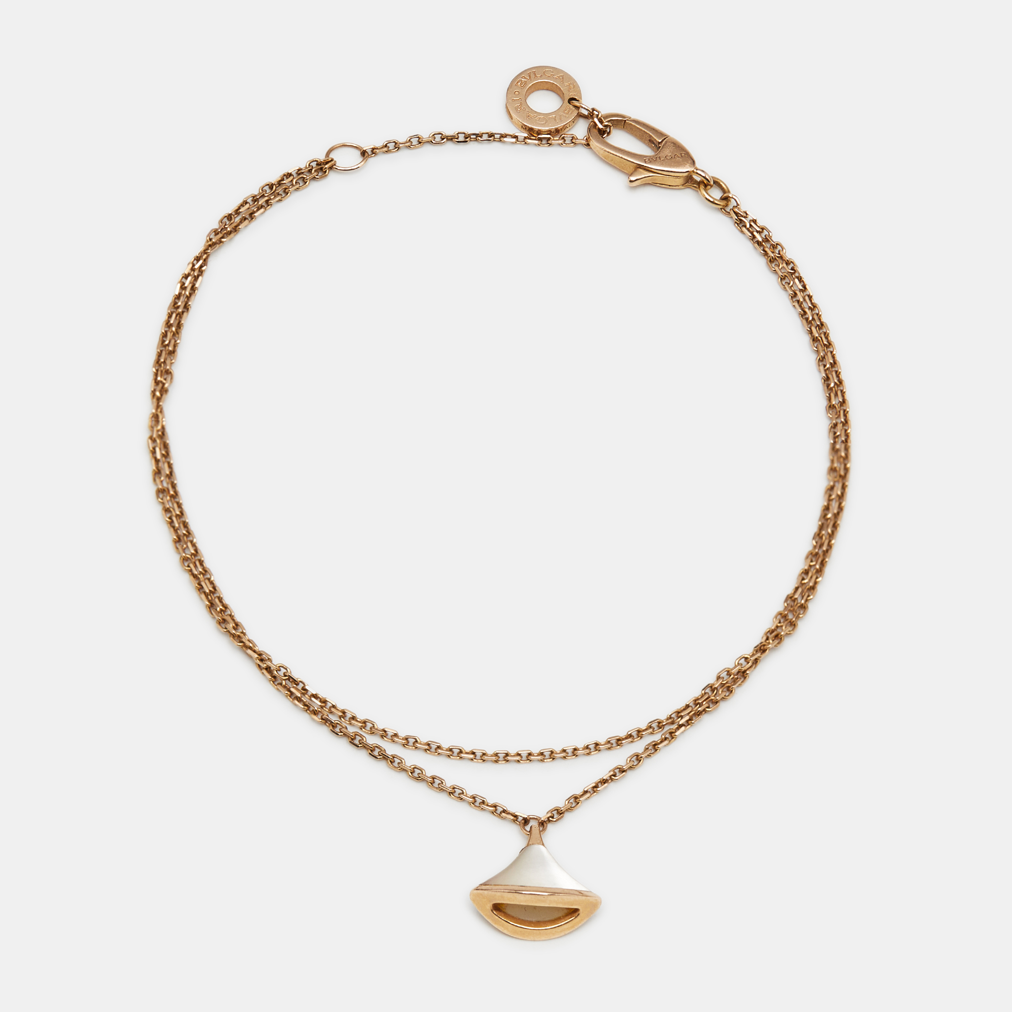 Bvlgari Divas' Dream Mother of Pearl 18k Rose Gold Bracelet SM
Bvlgari Divas' Dream Mother of Pearl 18k Rose Gold Bracelet SM