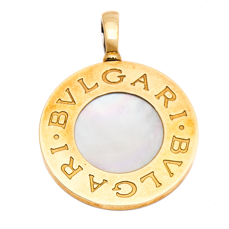 Bvlgari Bvlgari Onyx Stainless Steel & Mother of Pearl 18K Yellow Gold Reversible Large Pendant
Bvlgari Bvlgari Onyx Stainless Steel & Mother of Pearl 18K Yellow Gold Reversible Large Pendant