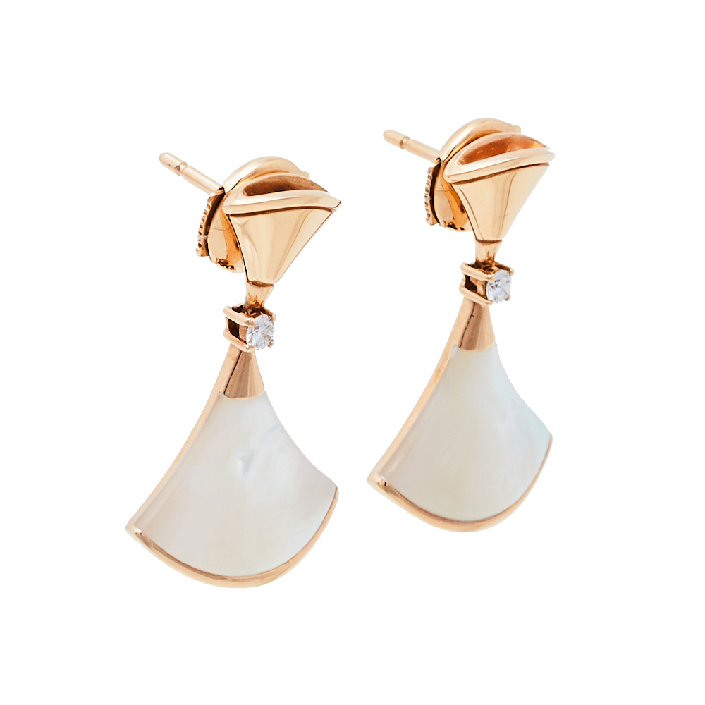 Bvlgari Divas' Dream Diamond Mother of Pearl 18K Rose Gold Earrings
Bvlgari Divas' Dream Diamond Mother of Pearl 18K Rose Gold Earrings