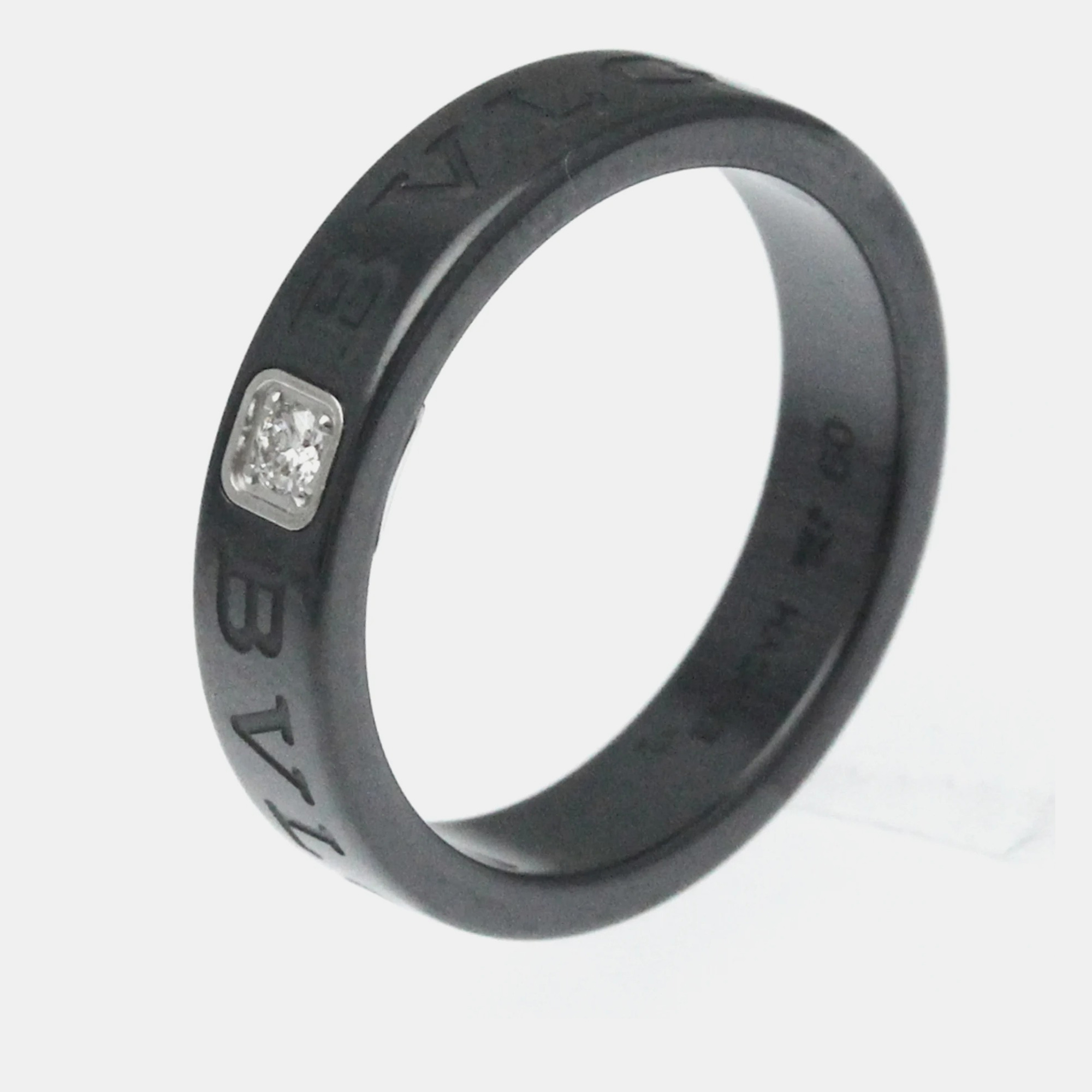 Bvlgari 18K White Gold, Diamond and Ceramic Bvlgari Bvlgari Band Ring EU 60
Bvlgari 18K White Gold, Diamond and Ceramic Bvlgari Bvlgari Band Ring EU 60