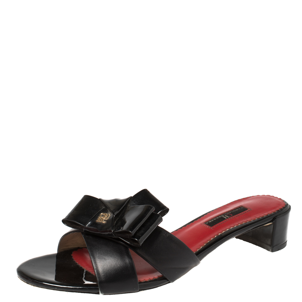 Image of Carolina Herrera Black Leather and Patent Leather Bow Slide Sandals Size