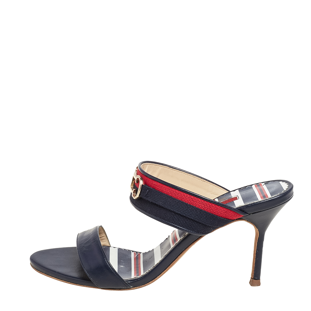 Carolina Herrera Navy Blue/Red Leather and Fabric CH Logo Slide Sandals Size
Carolina Herrera Navy Blue/Red Leather and Fabric CH Logo Slide Sandals Size