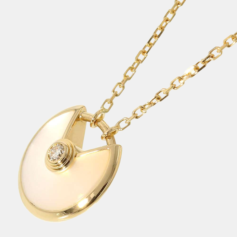 Cartier Amulette De Cartier  18K Yellow Gold Diamond Mother of Pearl Necklace 
Cartier Amulette De Cartier  18K Yellow Gold Diamond Mother of Pearl Necklace