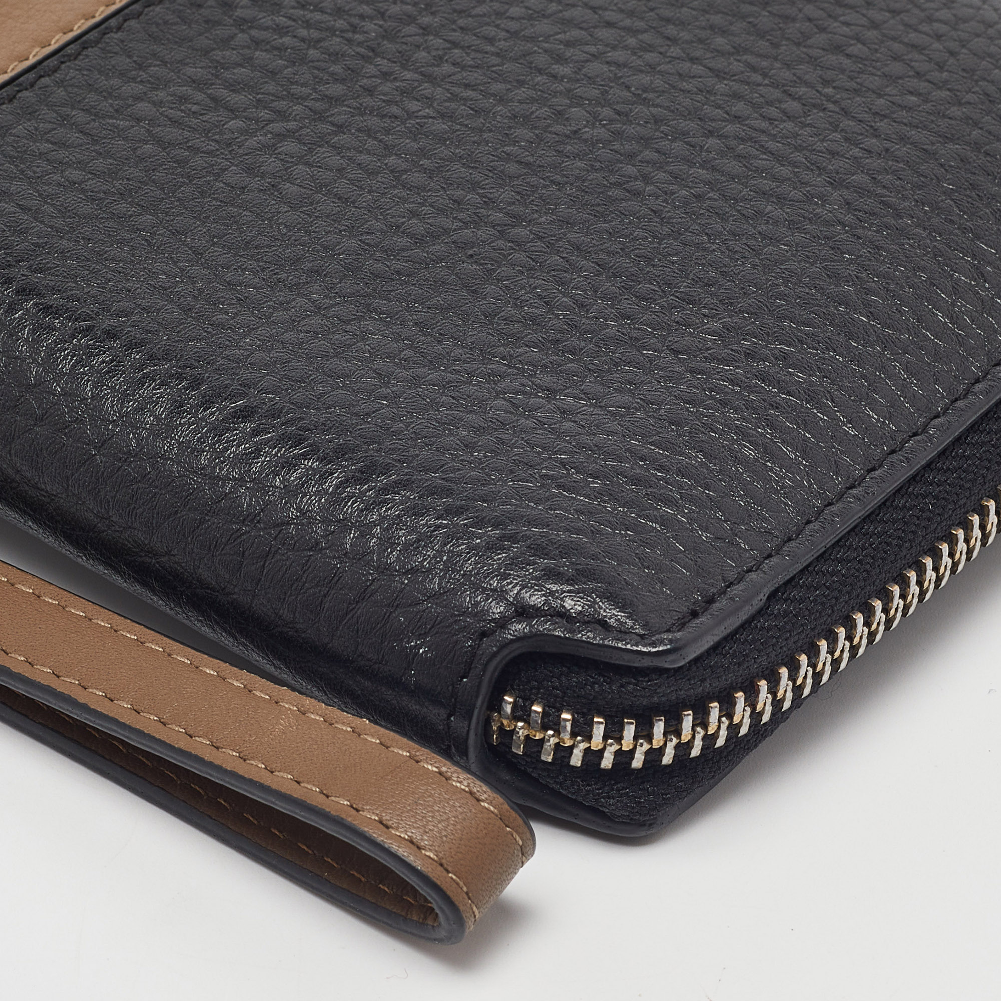 Cerruti 1881 Black/Tan Leather Cerrutic Zip Around Wristlet Wallet