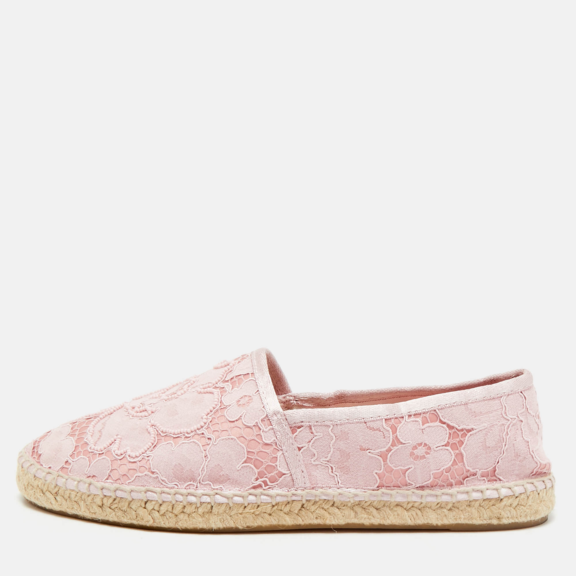 CH Carolina Herrera Pink Lace and Satin Pearls Embellished Espadrille Flats Size
CH Carolina Herrera Pink Lace and Satin Pearls Embellished Espadrille Flats Size