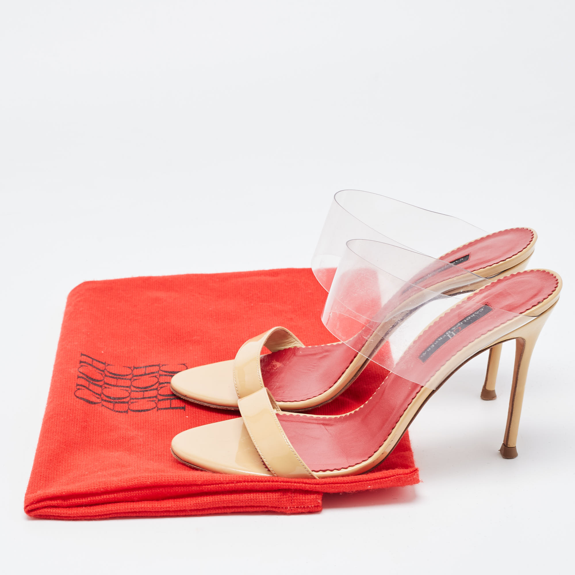 CH Carolina Herrera Beige Patent Leather And PVC Slide Sandals Size 38