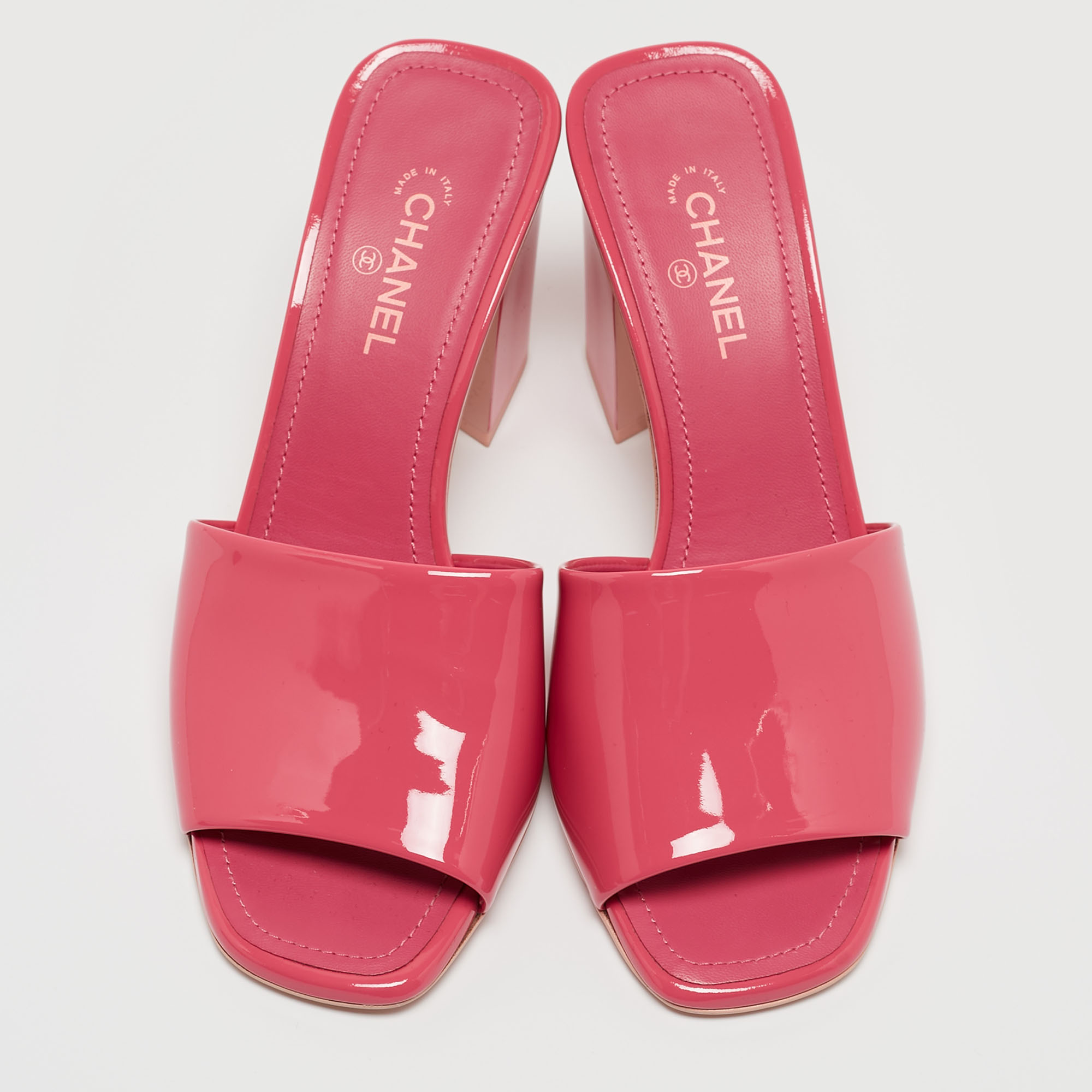 Chanel Pink Patent Leather CC Slide Sandals Size 36