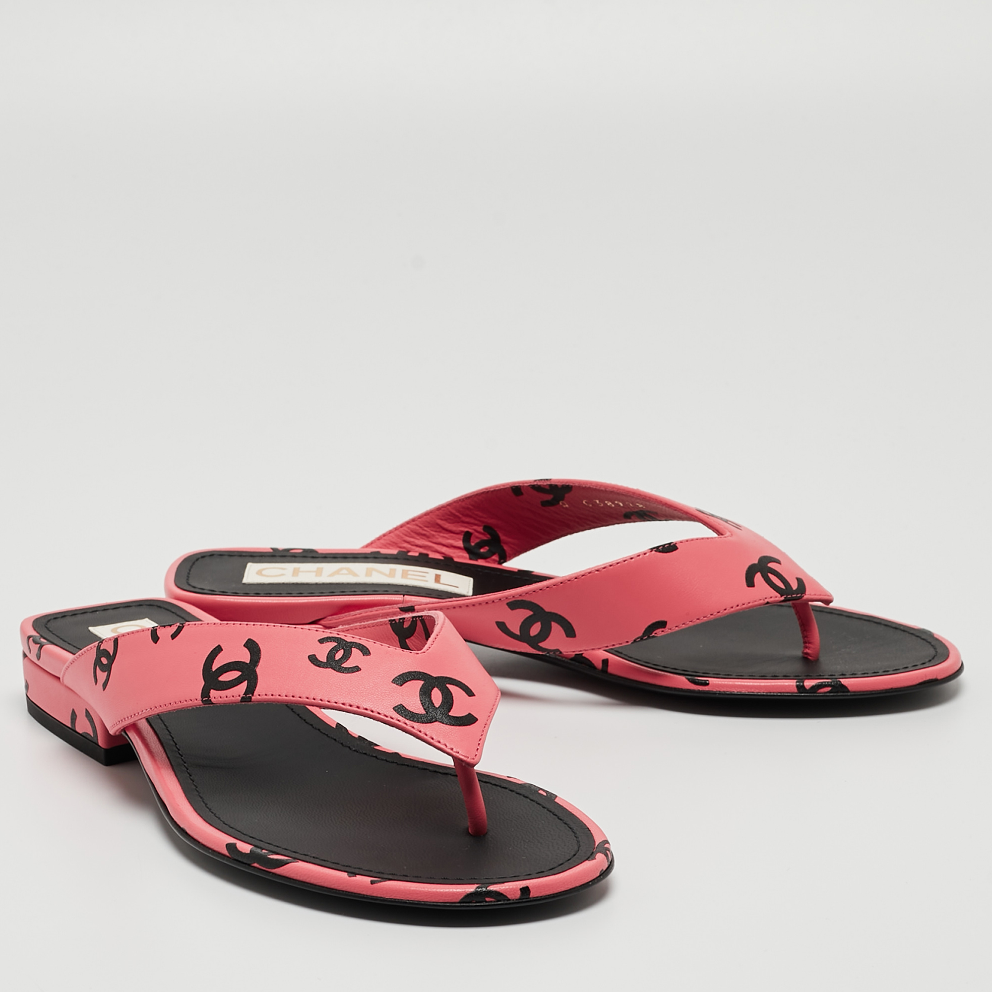 Chanel Pink/Black CC Print Leather Thong Sandals Size 36