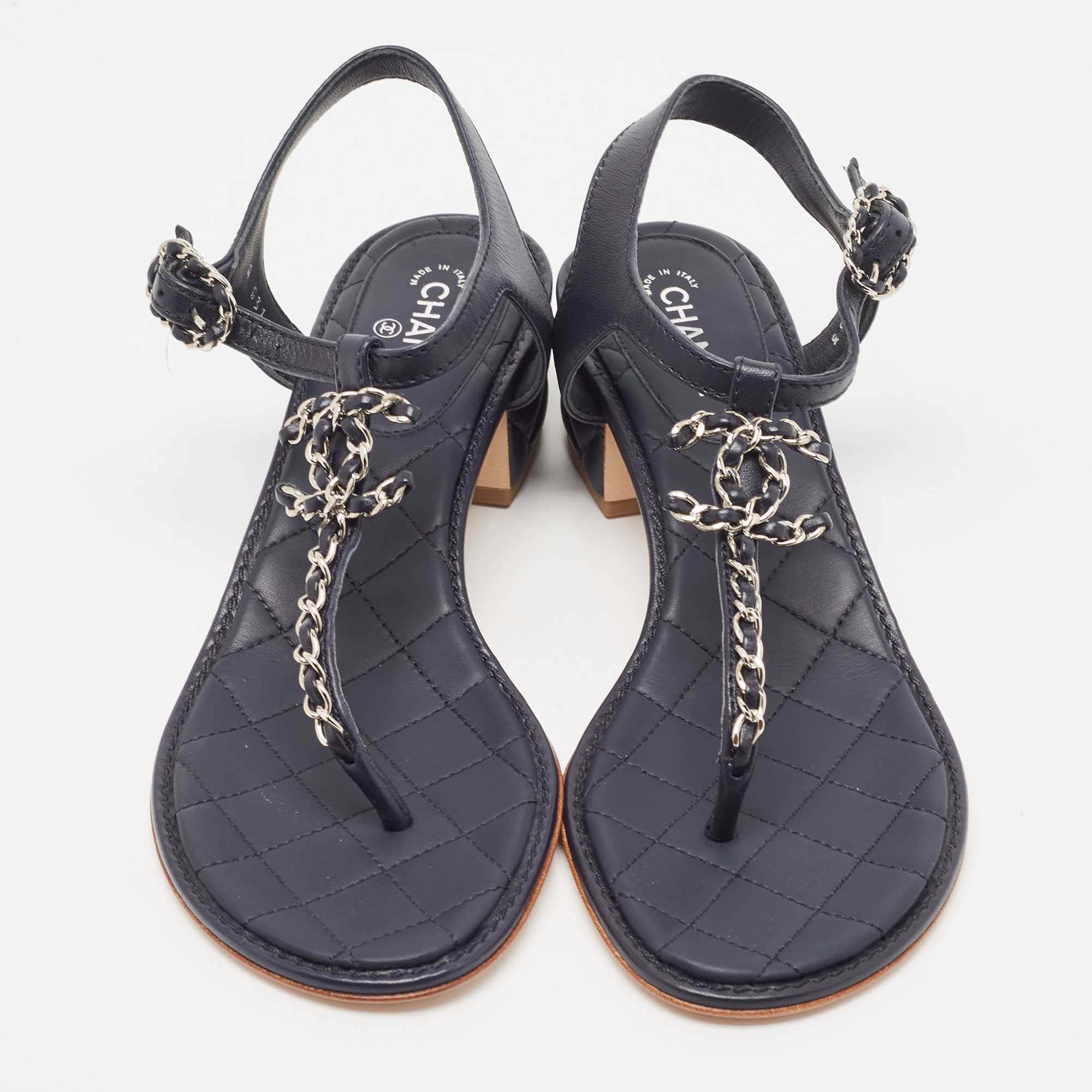 Chanel Navy Blue Leather CC Chain Link Thong Sandals Size 37.5