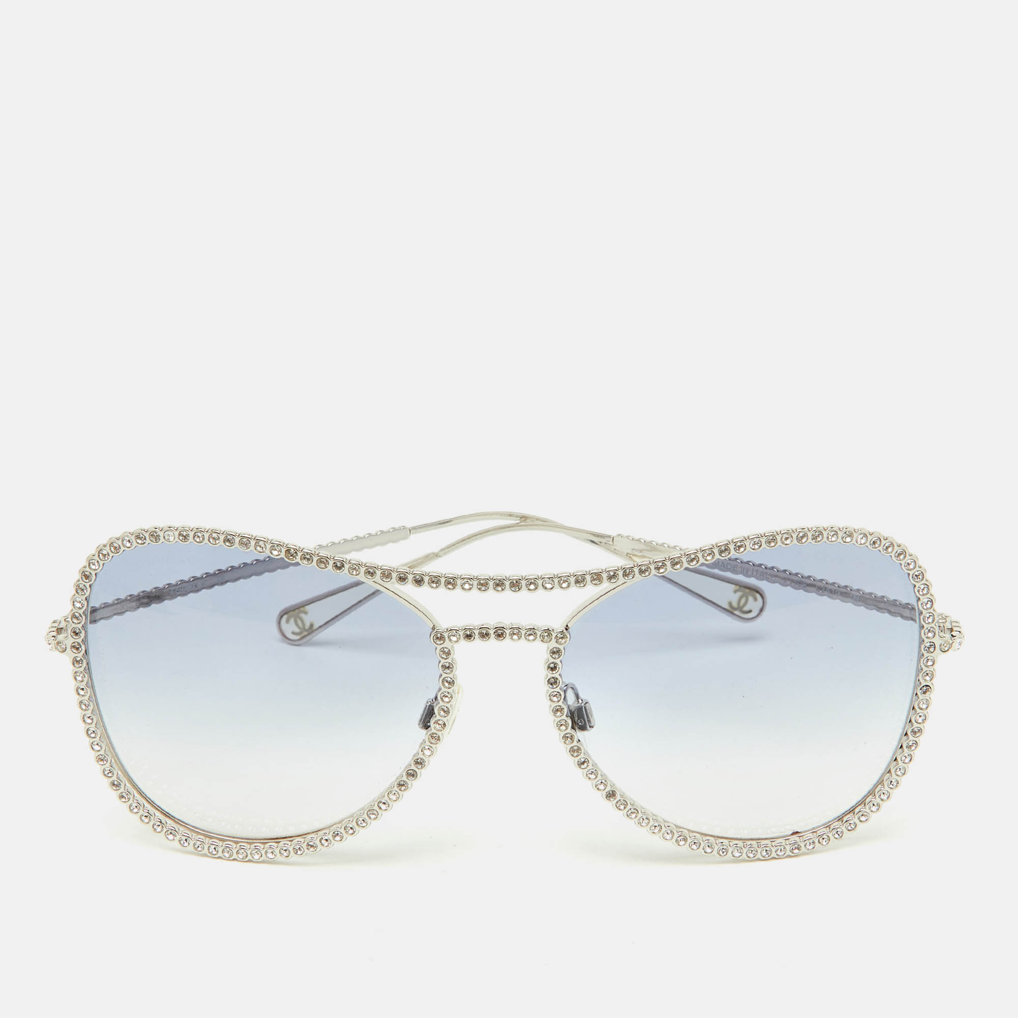 Chanel Blue Gadient CC Crystals 71108 Aviator Sunglasses 
Chanel Blue Gadient CC Crystals 71108 Aviator Sunglasses