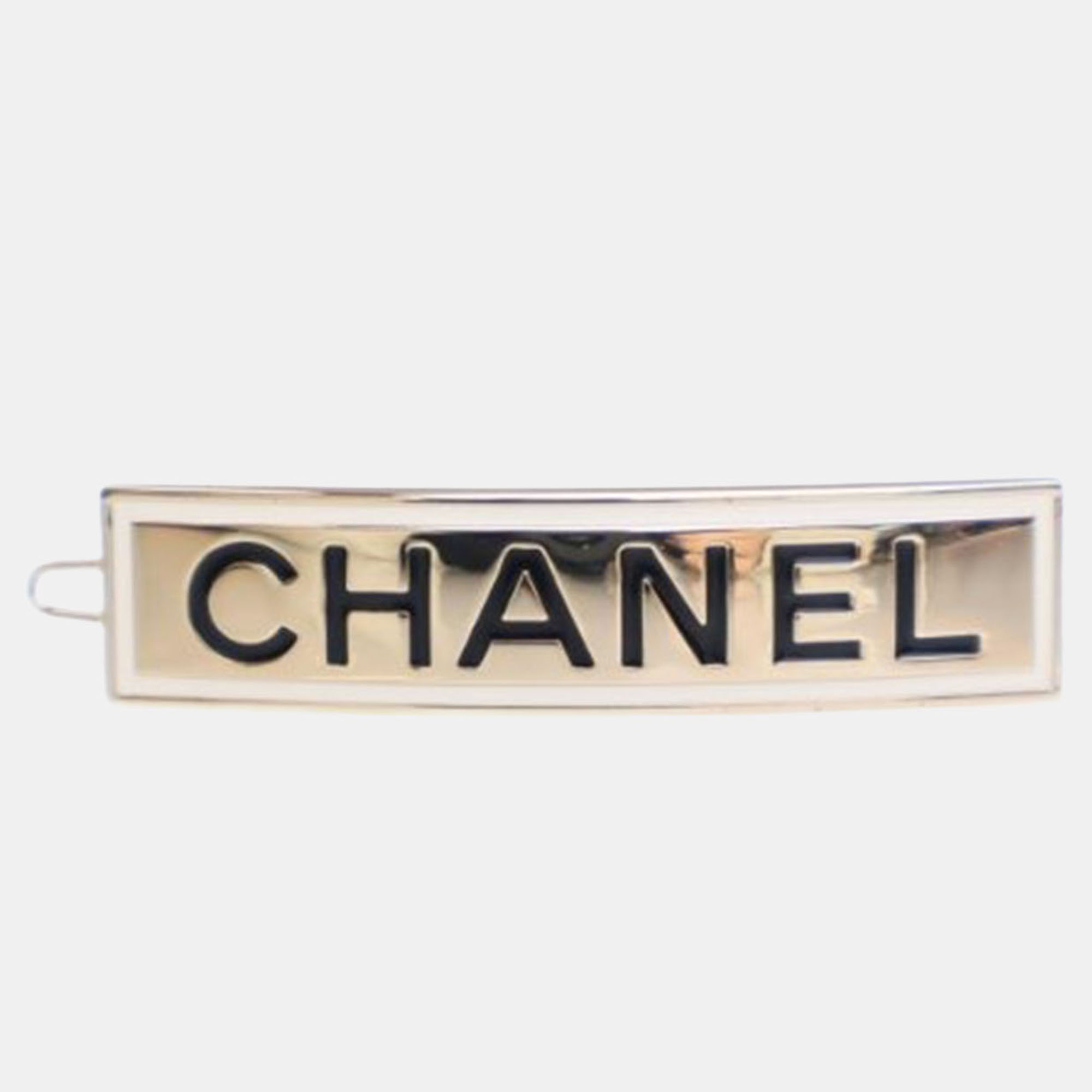 Chanel Gold Enamel Logo Hairclip 
Chanel Gold Enamel Logo Hairclip