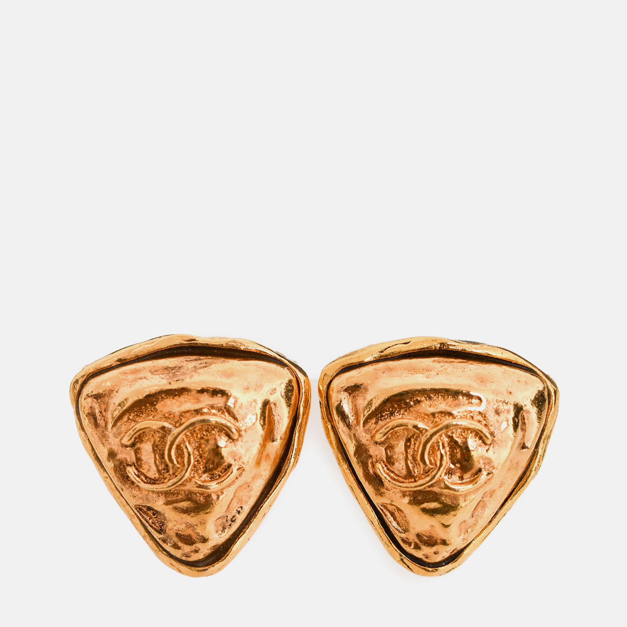 Chanel Gold Tone Triangle Clip-on Earrings
Chanel Gold Tone Triangle Clip-on Earrings