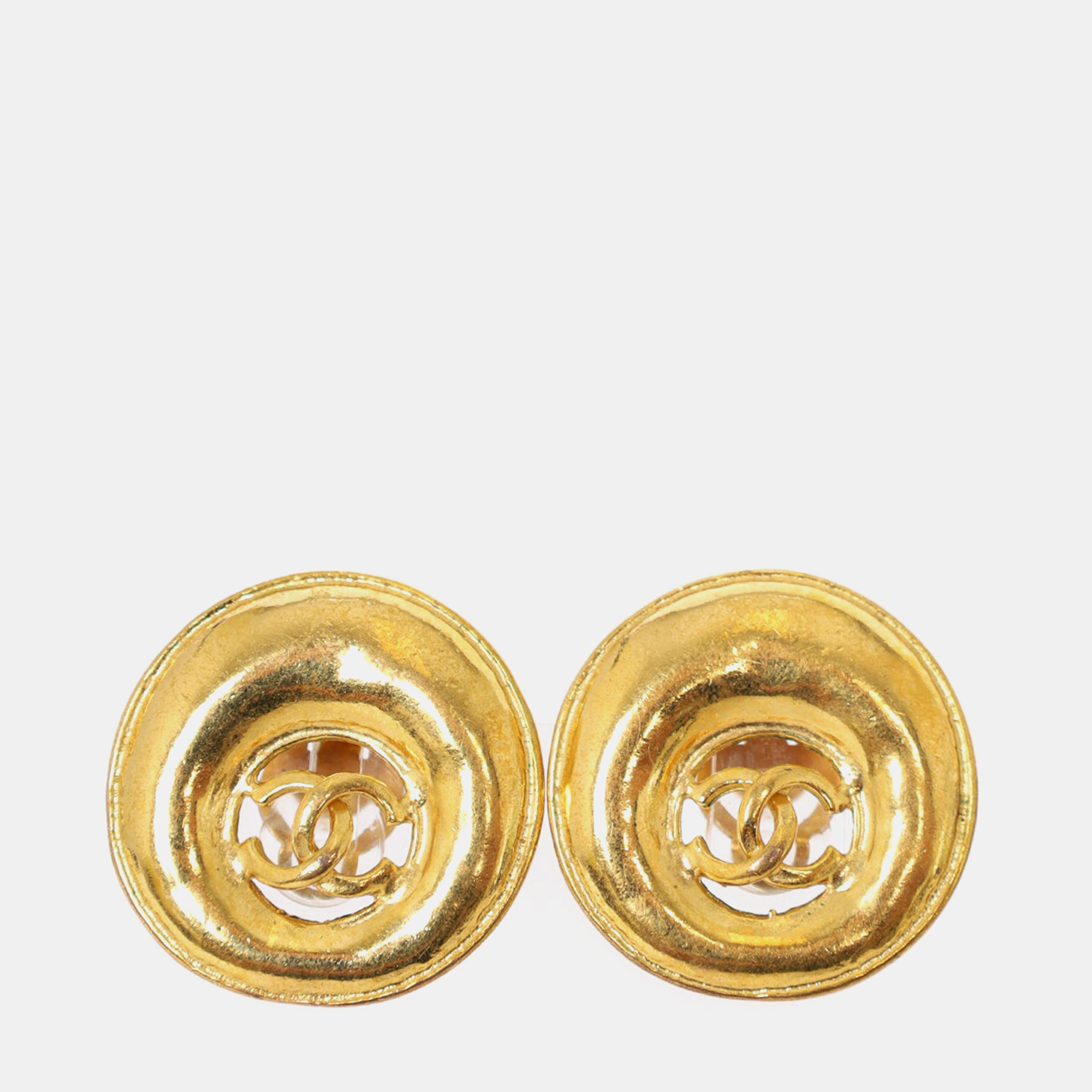 Chanel Gold Tone CC Round Earrings
Chanel Gold Tone CC Round Earrings