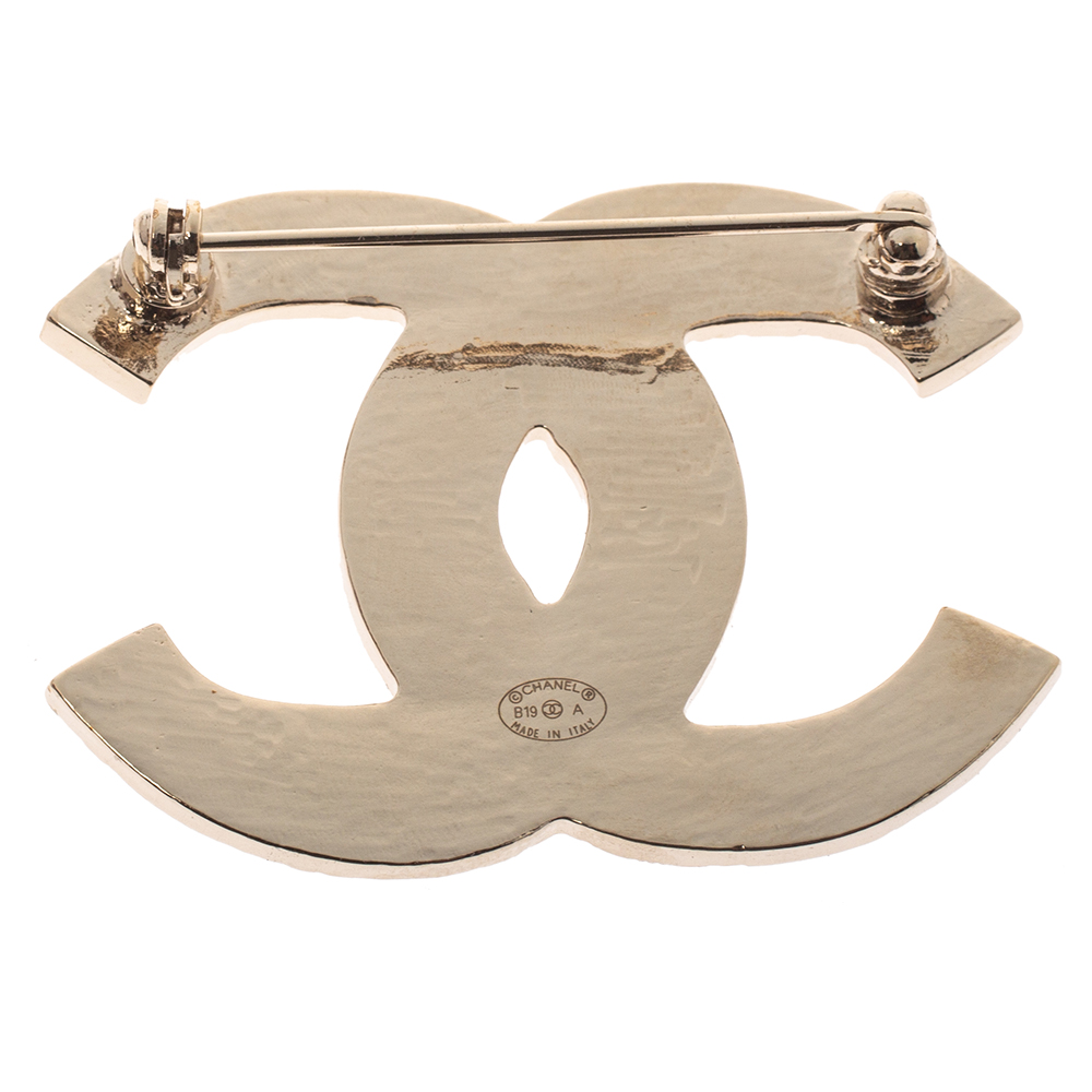 Chanel CC Green Enamel Gold Tone Pin Brooch
Chanel CC Green Enamel Gold Tone Pin Brooch