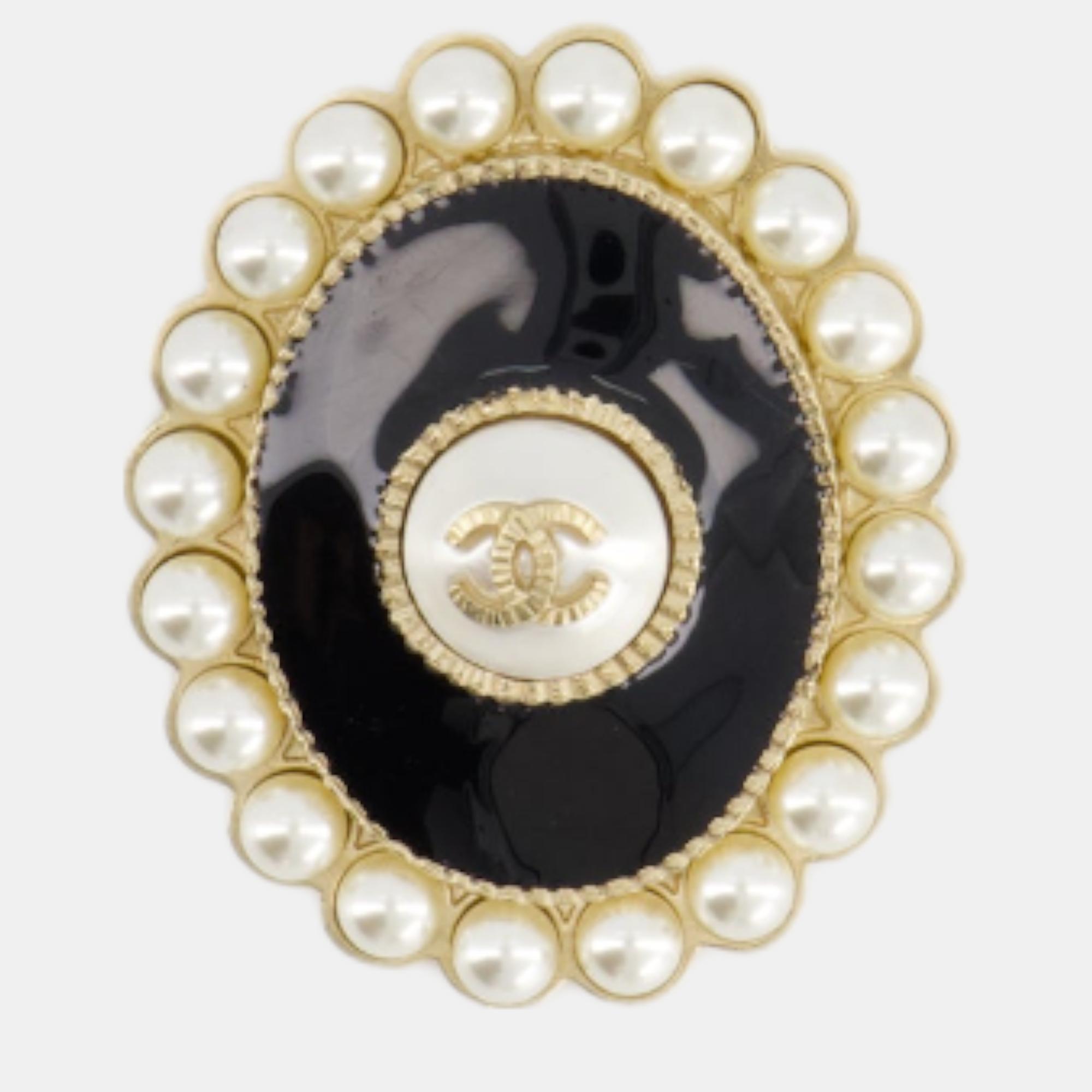 Chanel Black And Gold Oval Brooch With Gold CC And Pearl Details