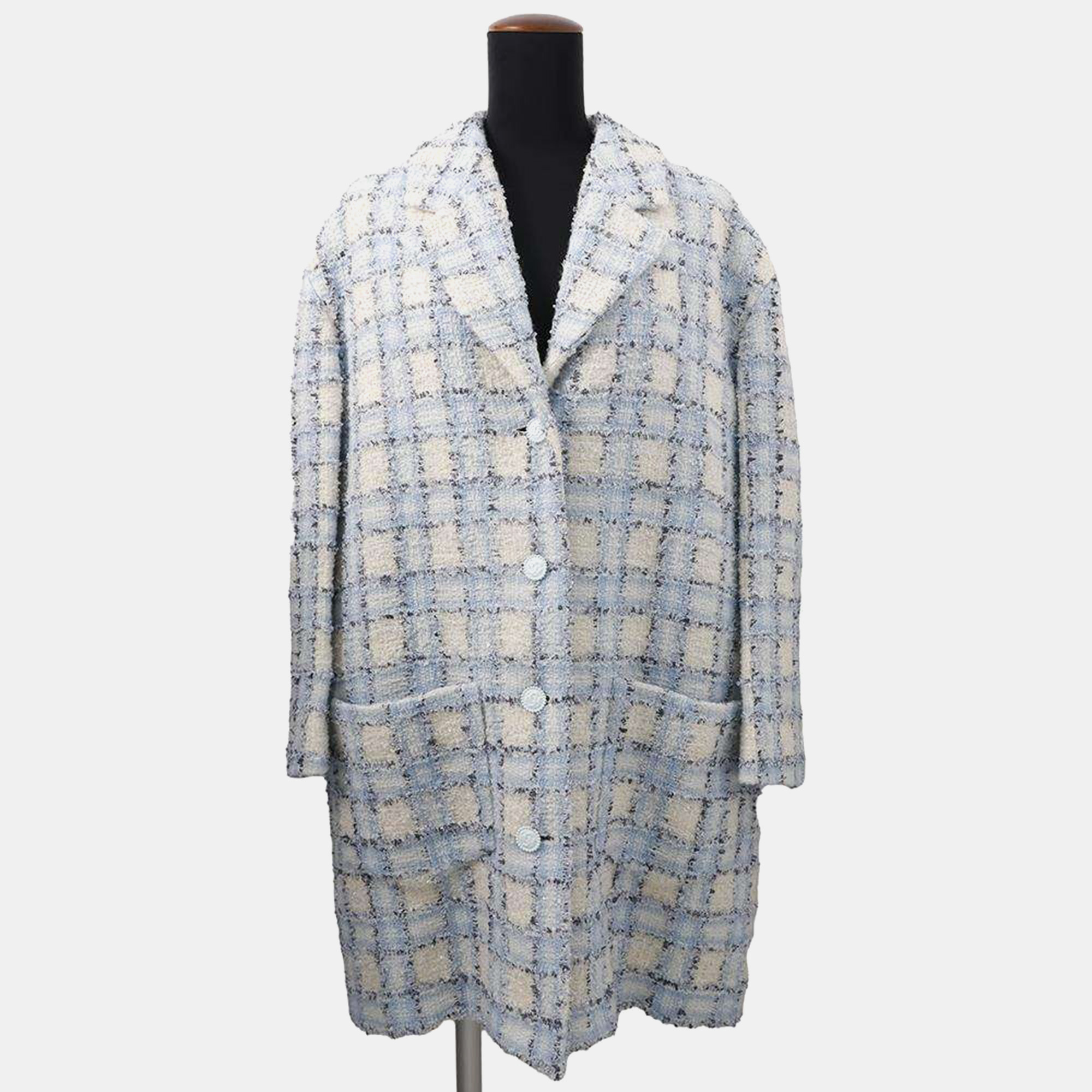 Chanel Tweed jacket Size Light Blue Wool 42% Nylon 41% Viscose 12% Polyester 3% Cashmere 2%
Chanel Tweed jacket Size Light Blue Wool 42% Nylon 41% Viscose 12% Polyester 3% Cashmere 2%