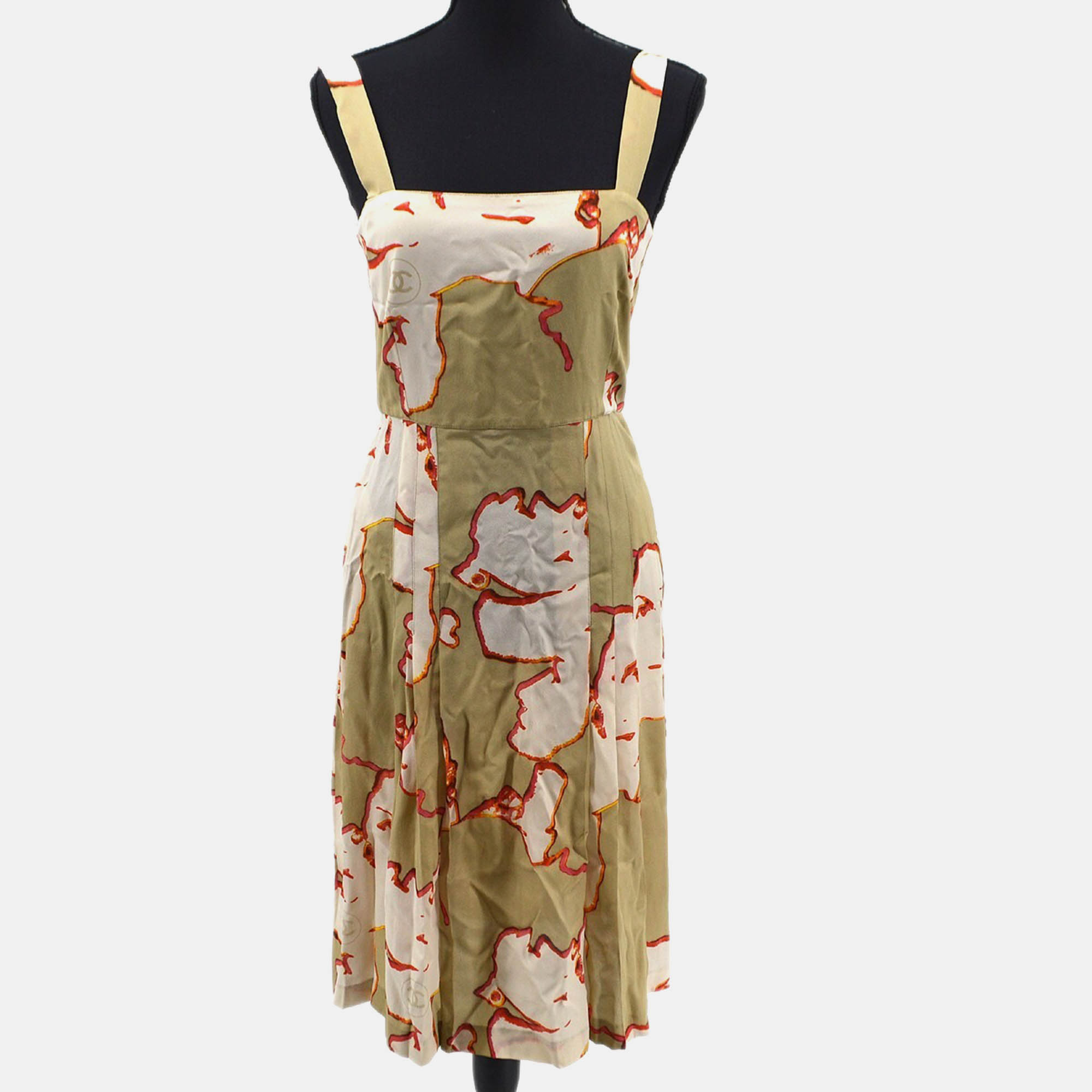 Chanel Skirt Beige Silk Dress Sleeveless Dress Size 38
Chanel Skirt Beige Silk Dress Sleeveless Dress Size 38