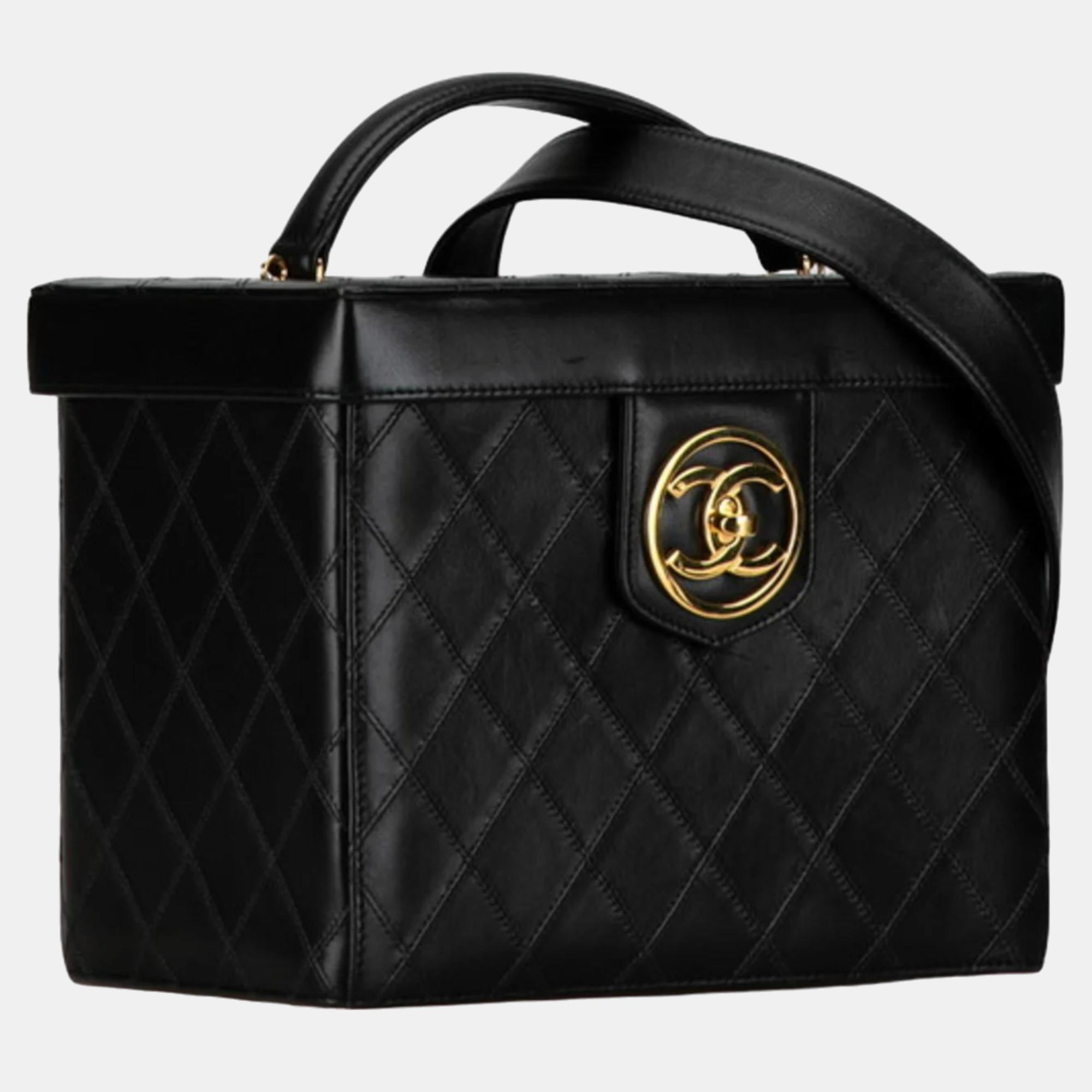 Chanel Black Leather CC Turnlock Lambskin Vanity Case