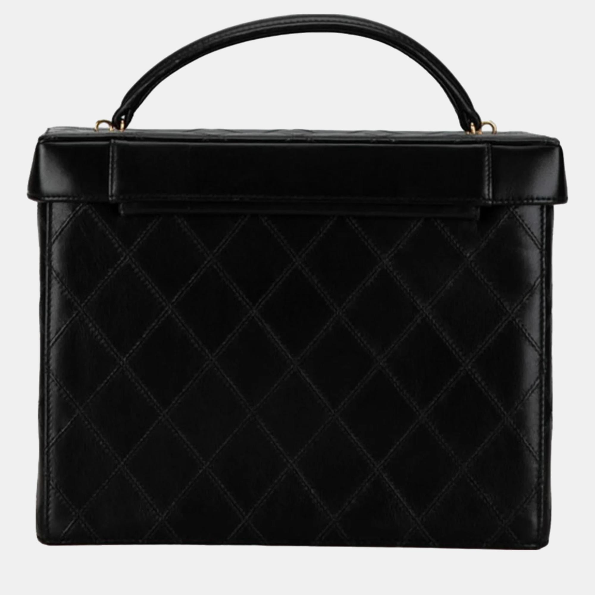 Chanel Black Leather CC Turnlock Lambskin Vanity Case