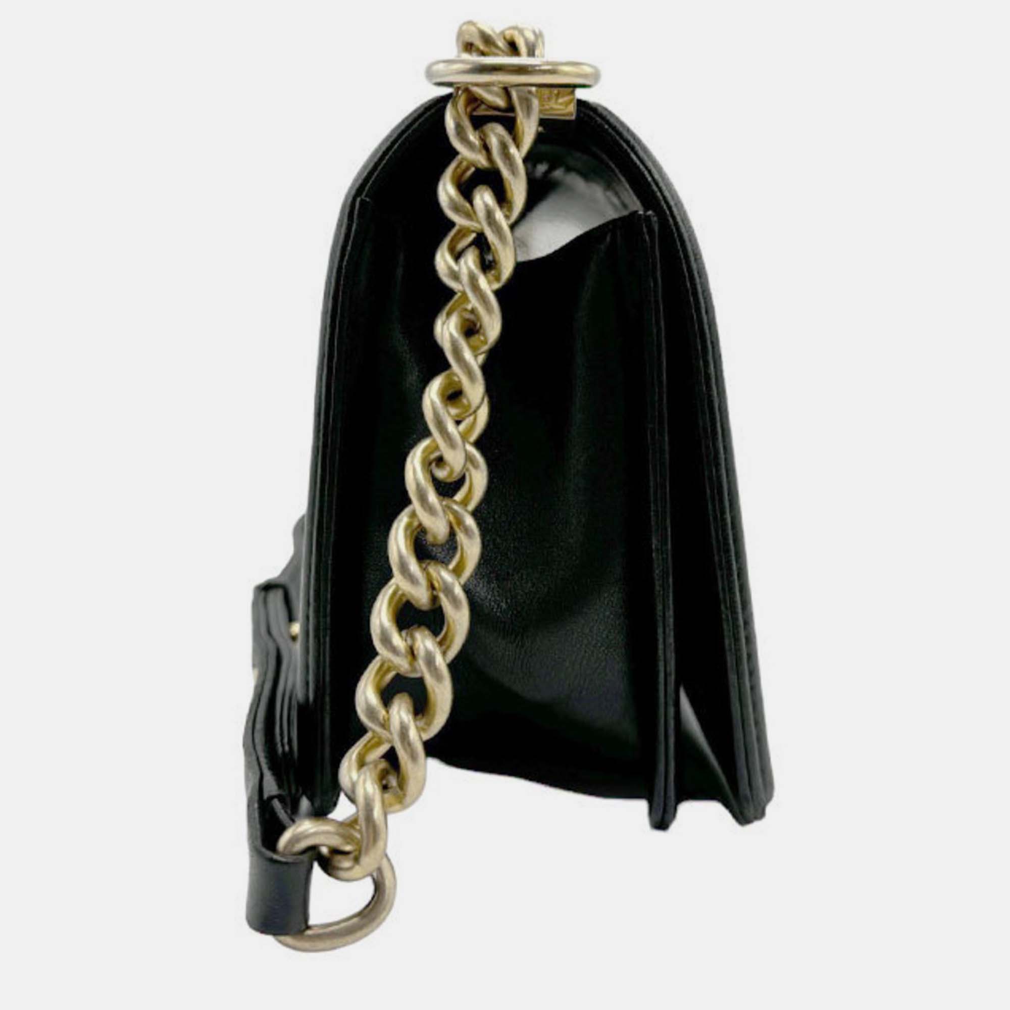 Chanel Black/Ivory Leather Medium Chevron Boy Shoulder Bags