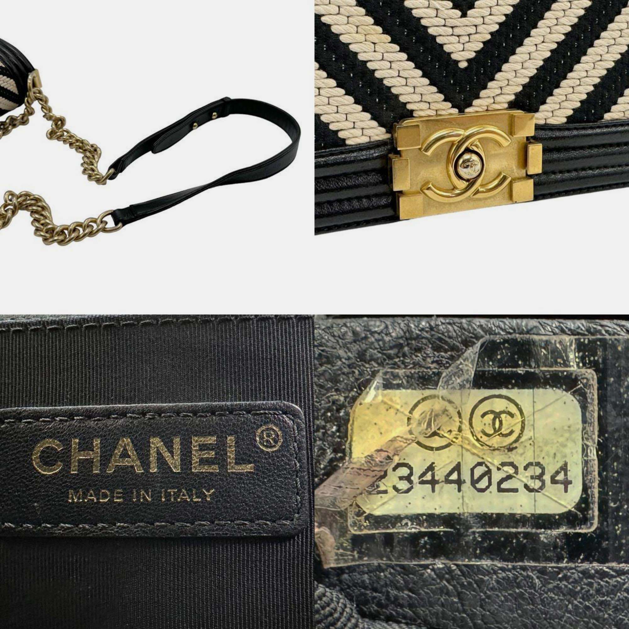 Chanel Black/Ivory Leather Medium Chevron Boy Shoulder Bags