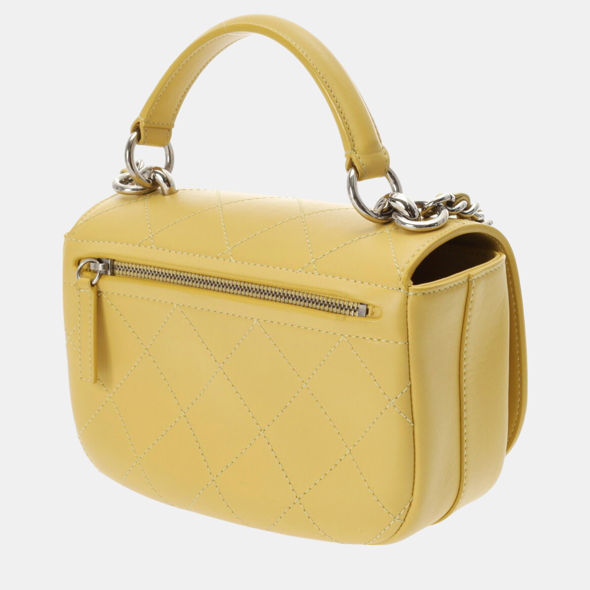 Chanel Yellow Calfskin Matelasse 20cm Shoulder Bag