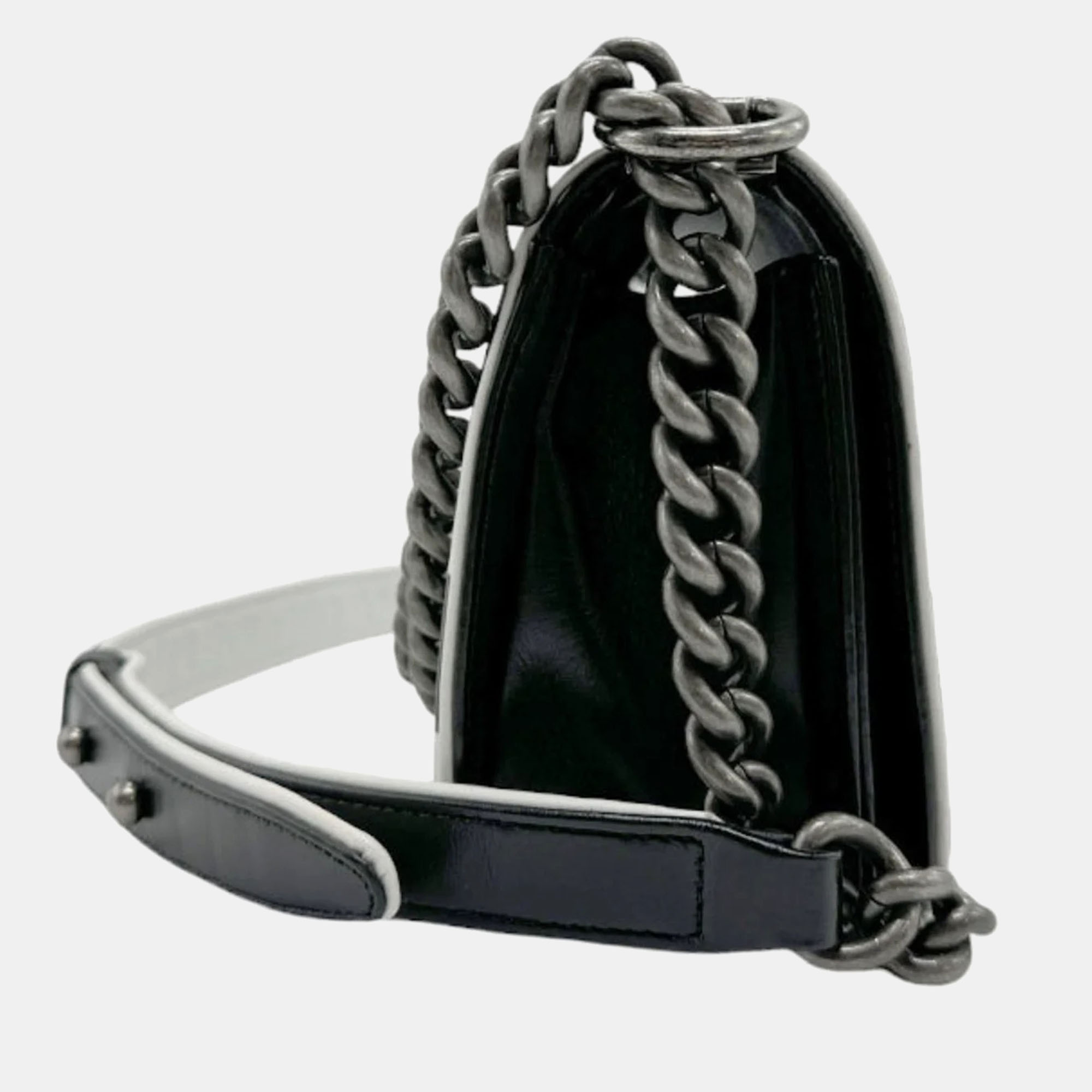 Chanel Black White Leather Boy Shoulder Bag