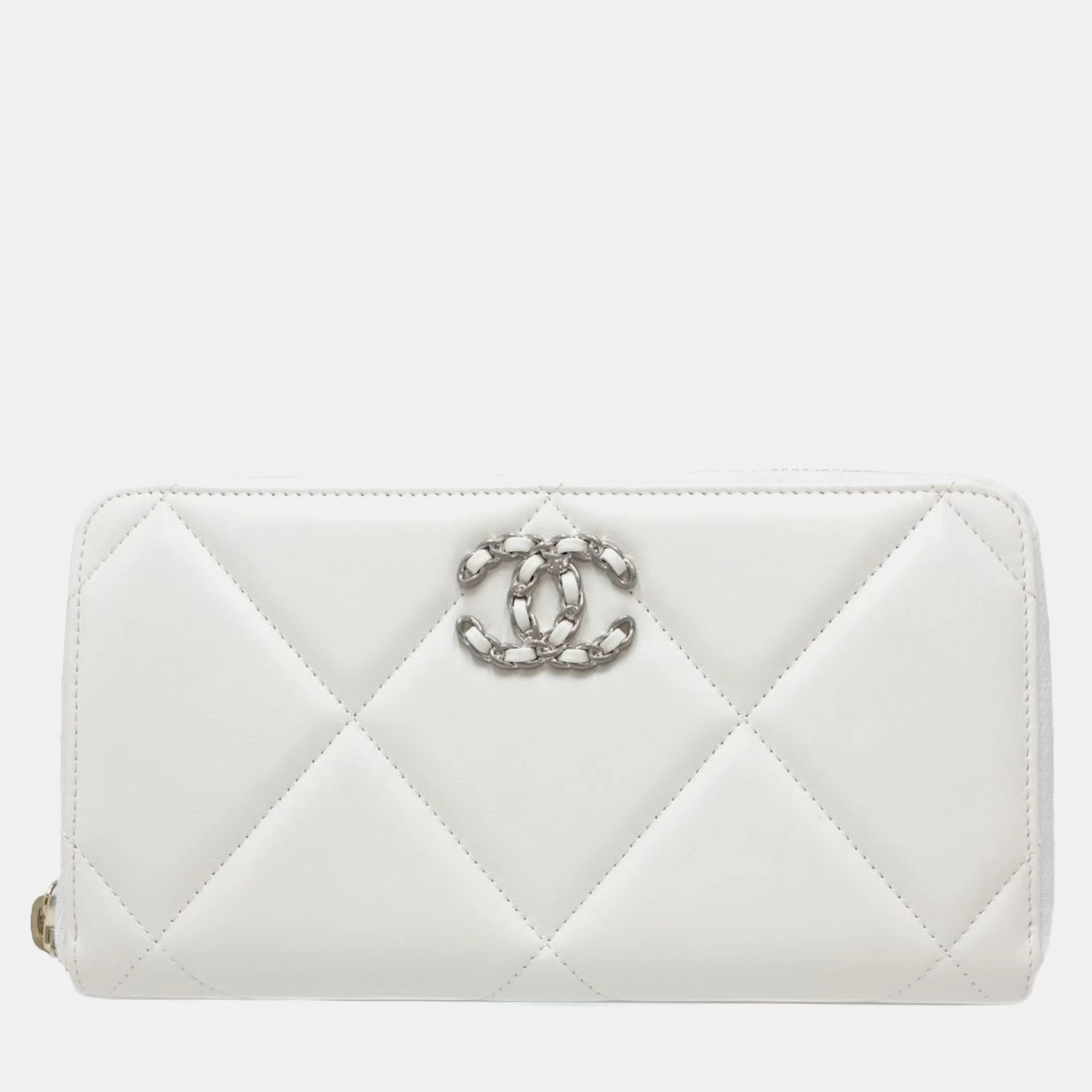 Chanel White Leather Matelasse CC Mark 19 Round Zipper