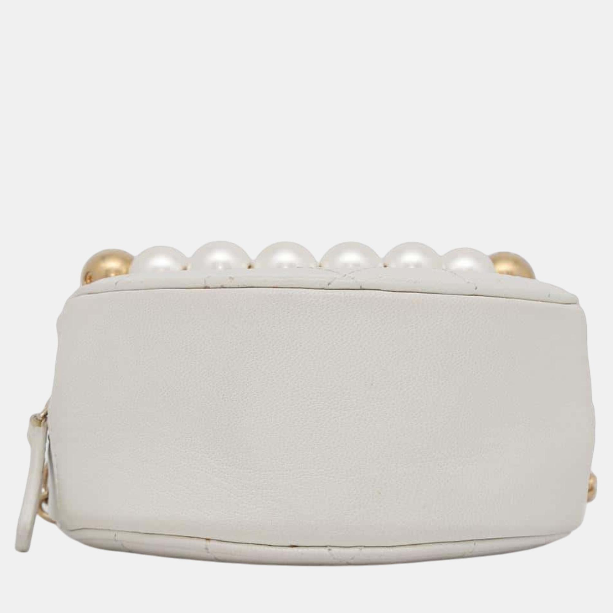 Chanel White Lambskin Matelasse Round Chain Shoulder Bag