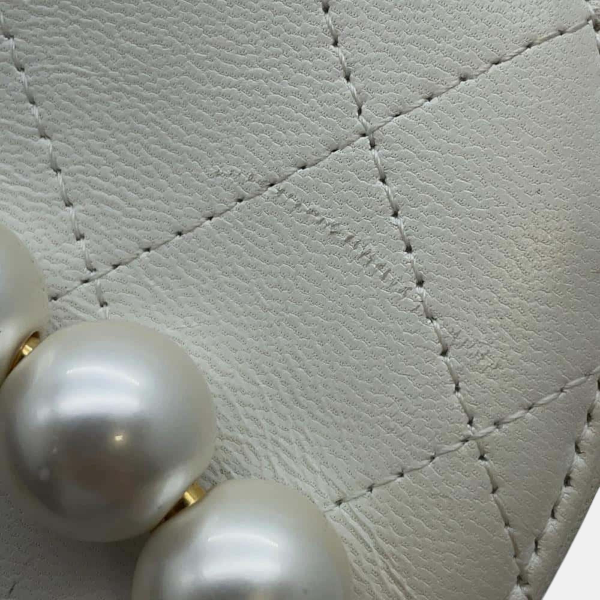 Chanel White Lambskin Matelasse Round Chain Shoulder Bag