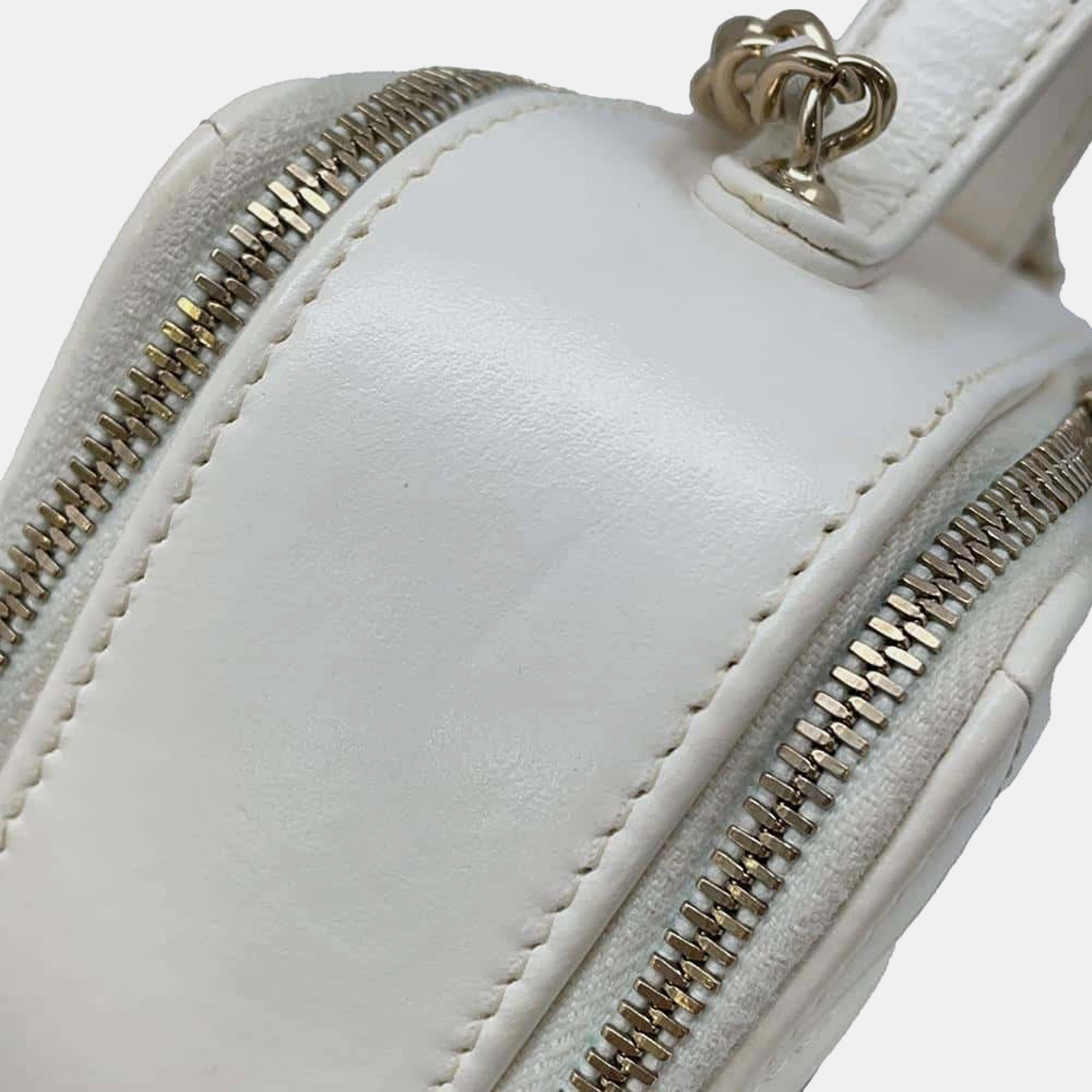 Chanel White Shiny Calf Leather Matelasse Top Handle Vanity Bag