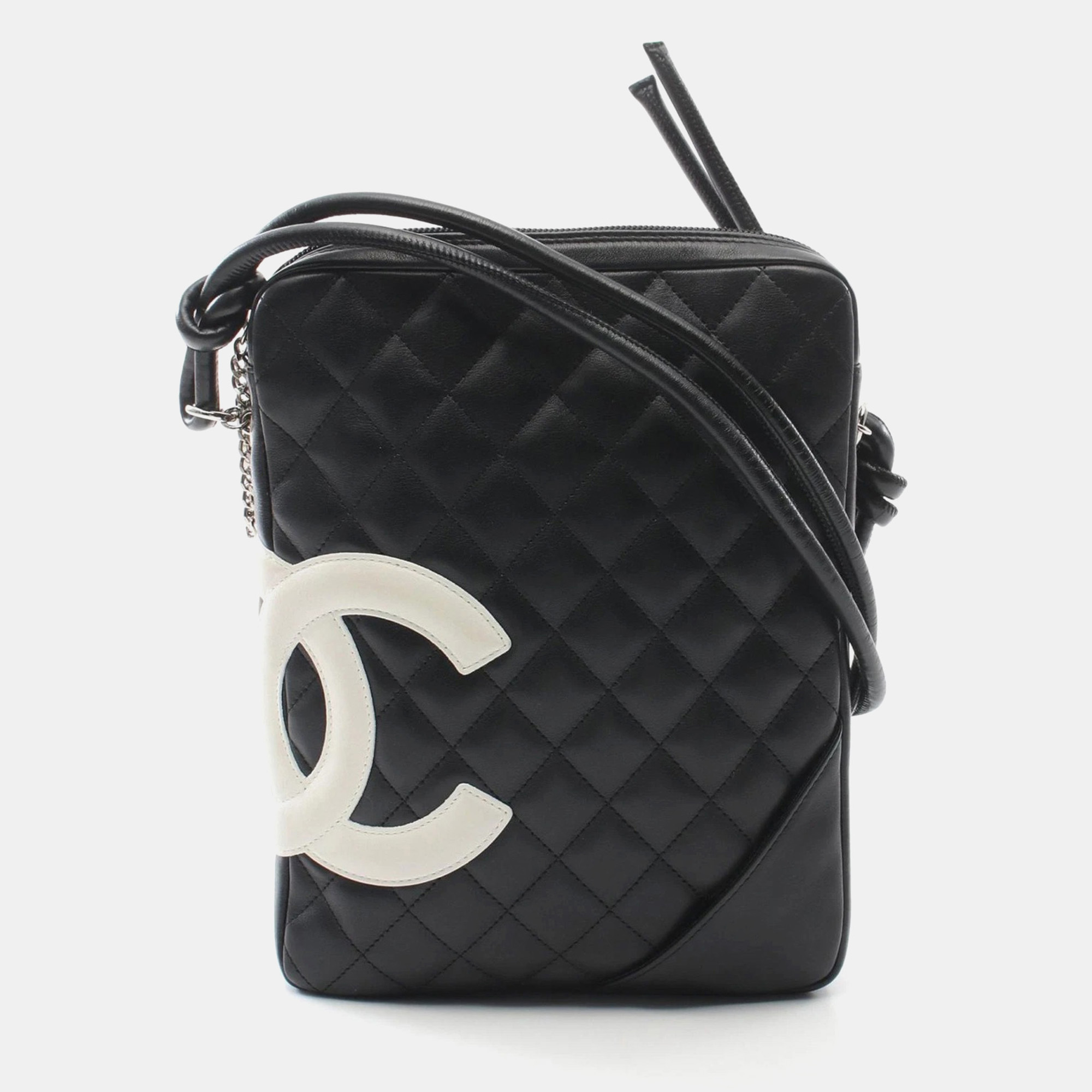 Chanel Cambon Line Shoulder Bag Crossbody Leather Black White
Chanel Cambon Line Shoulder Bag Crossbody Leather Black White