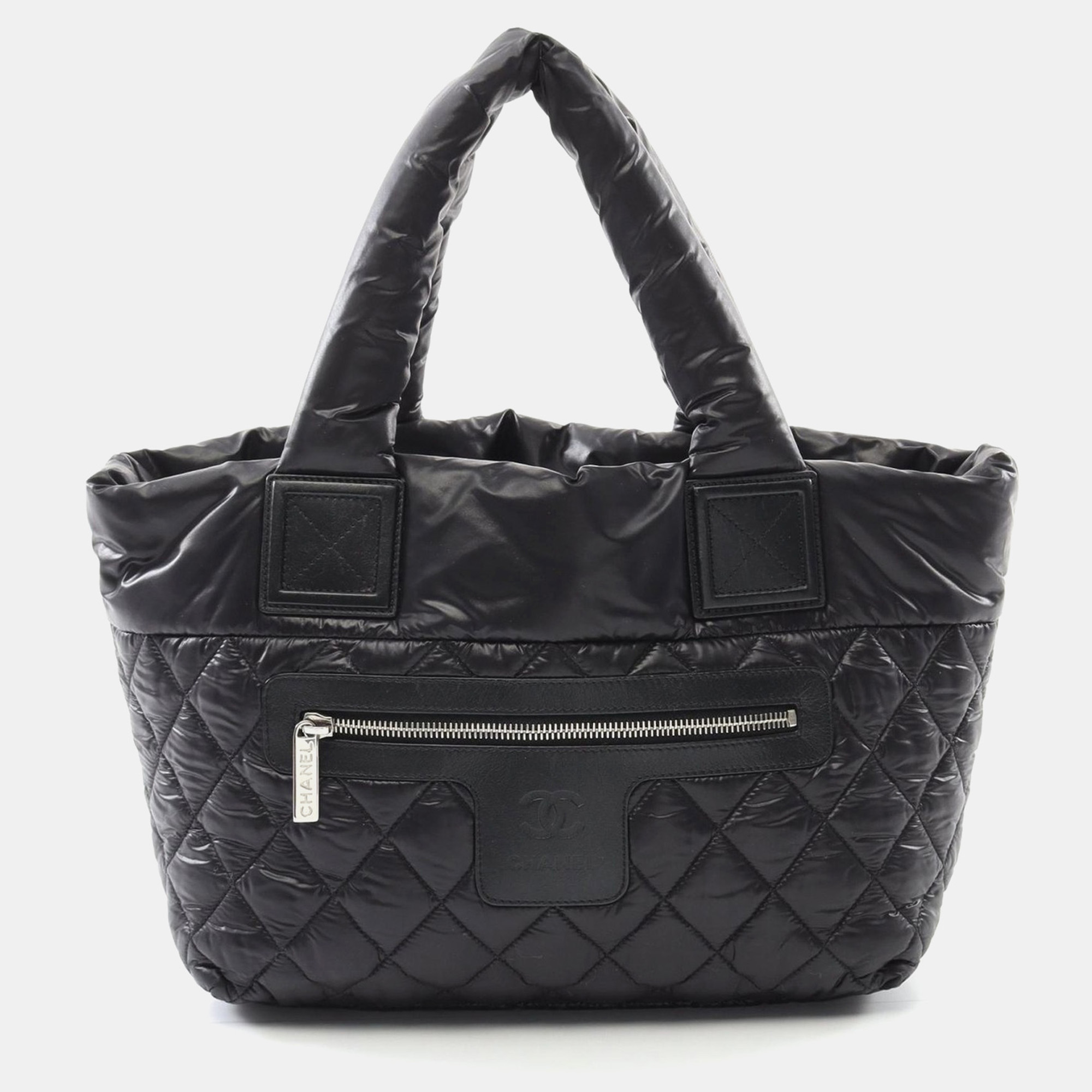 Chanel Coco Cocoon Small Tote Hand Bag Reversible Nylon Black Bordeaux
Chanel Coco Cocoon Small Tote Hand Bag Reversible Nylon Black Bordeaux