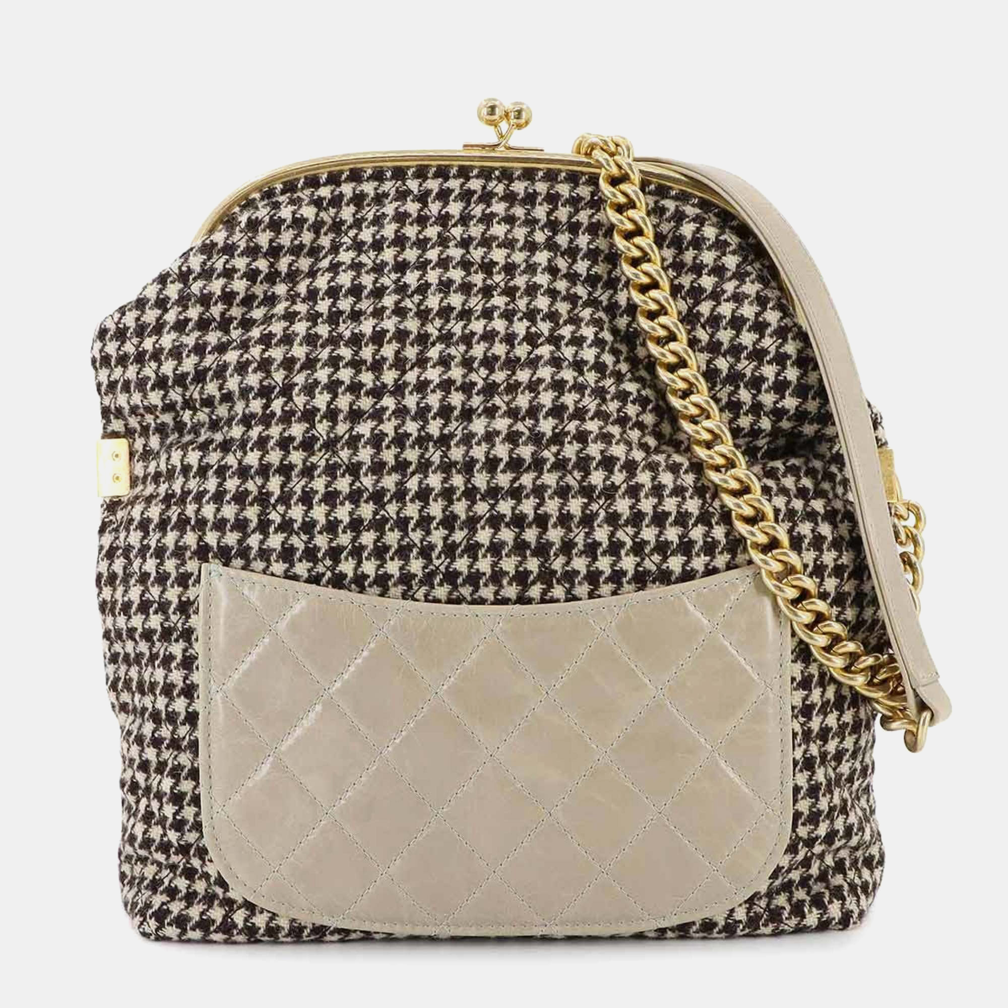 Chanel Matelasse Chain Shoulder Bag Wool Leather Brown Beige Gray Houndstooth Gold Metal Fittings
Chanel Matelasse Chain Shoulder Bag Wool Leather Brown Beige Gray Houndstooth Gold Metal Fittings