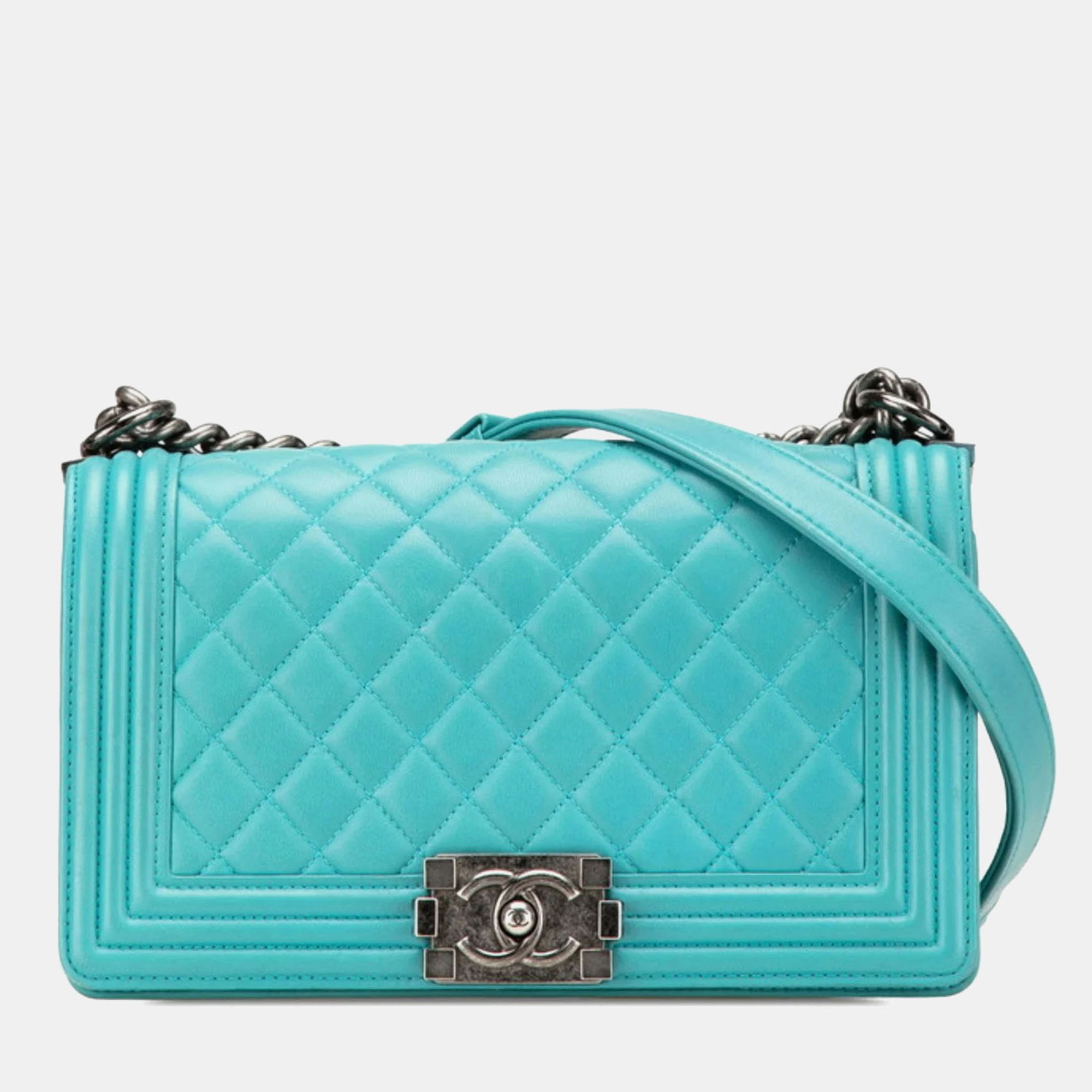 Chanel Boy Chanel 25 Wild Stitch Chain Shoulder Bag Light Blue Lambskin
Chanel Boy Chanel 25 Wild Stitch Chain Shoulder Bag Light Blue Lambskin