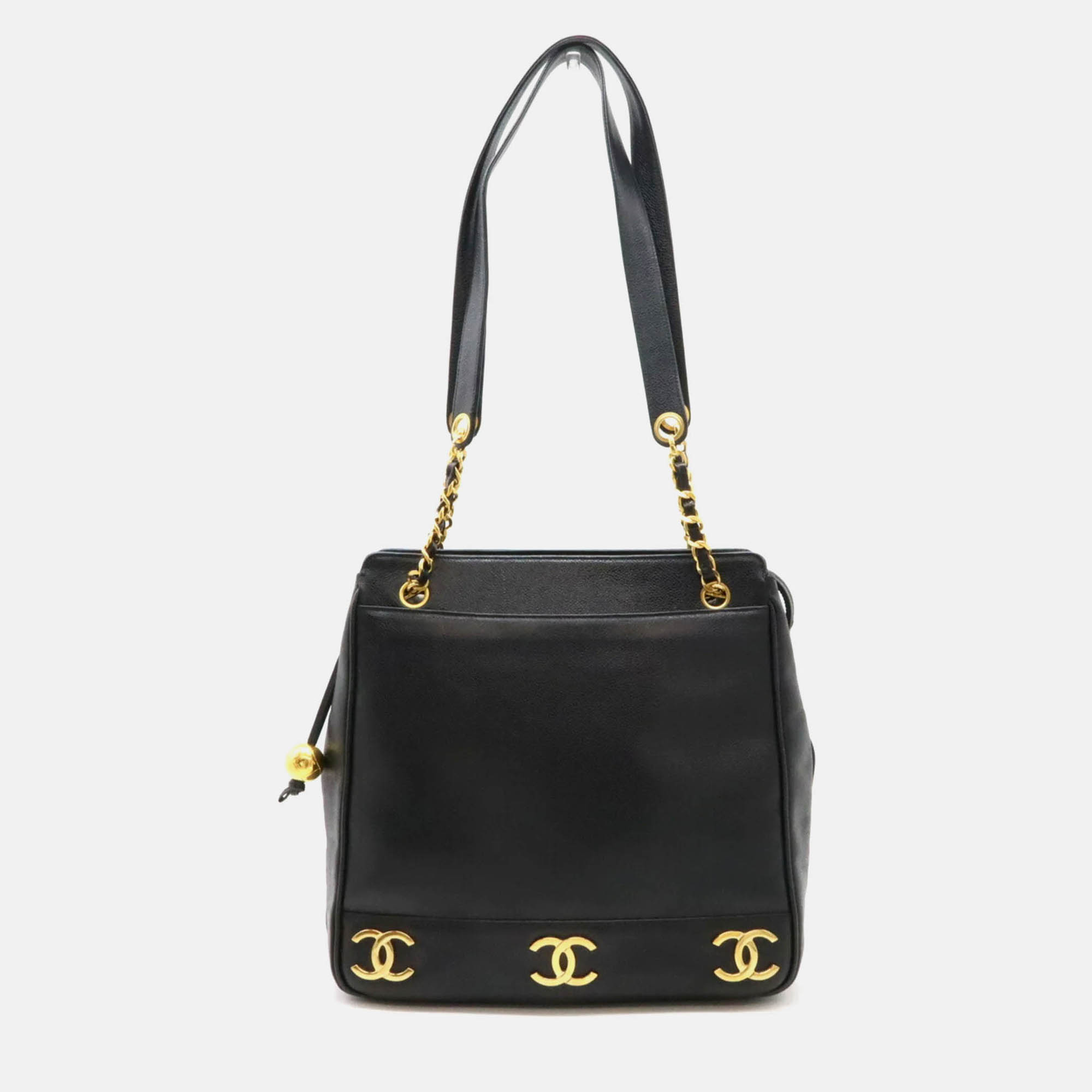 Chanel Coco Mark Triple Chain Shoulder Bag Tote Caviar Skin Black
Chanel Coco Mark Triple Chain Shoulder Bag Tote Caviar Skin Black
