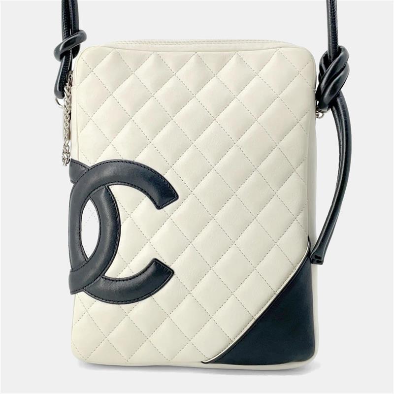 Chanel Cambon Line Medium White/Black Calf Leather Shoulder Bag
Chanel Cambon Line Medium White/Black Calf Leather Shoulder Bag