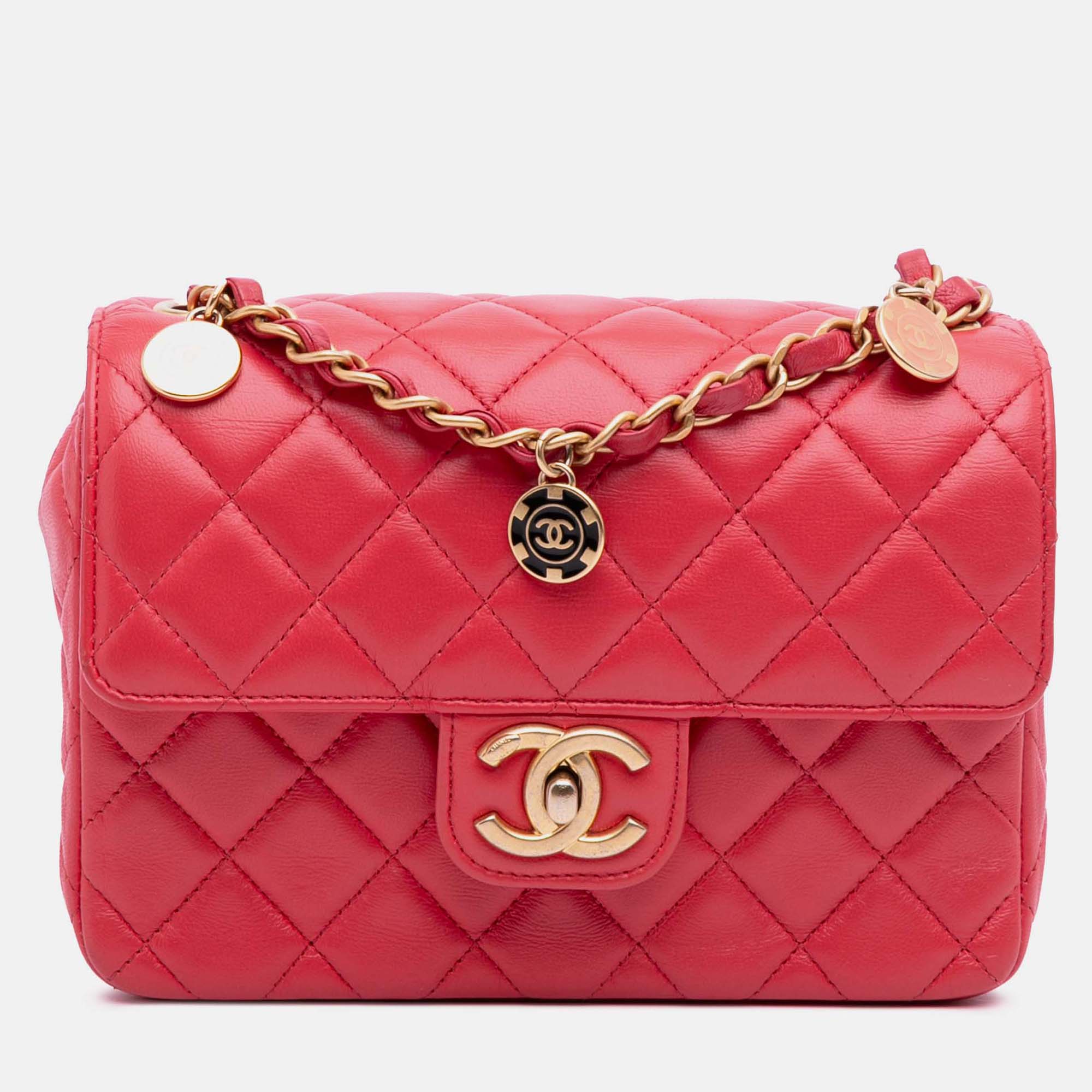 Chanel Red Mini Square Classic Lambskin Casino Royale Charms Single Flap
Chanel Red Mini Square Classic Lambskin Casino Royale Charms Single Flap