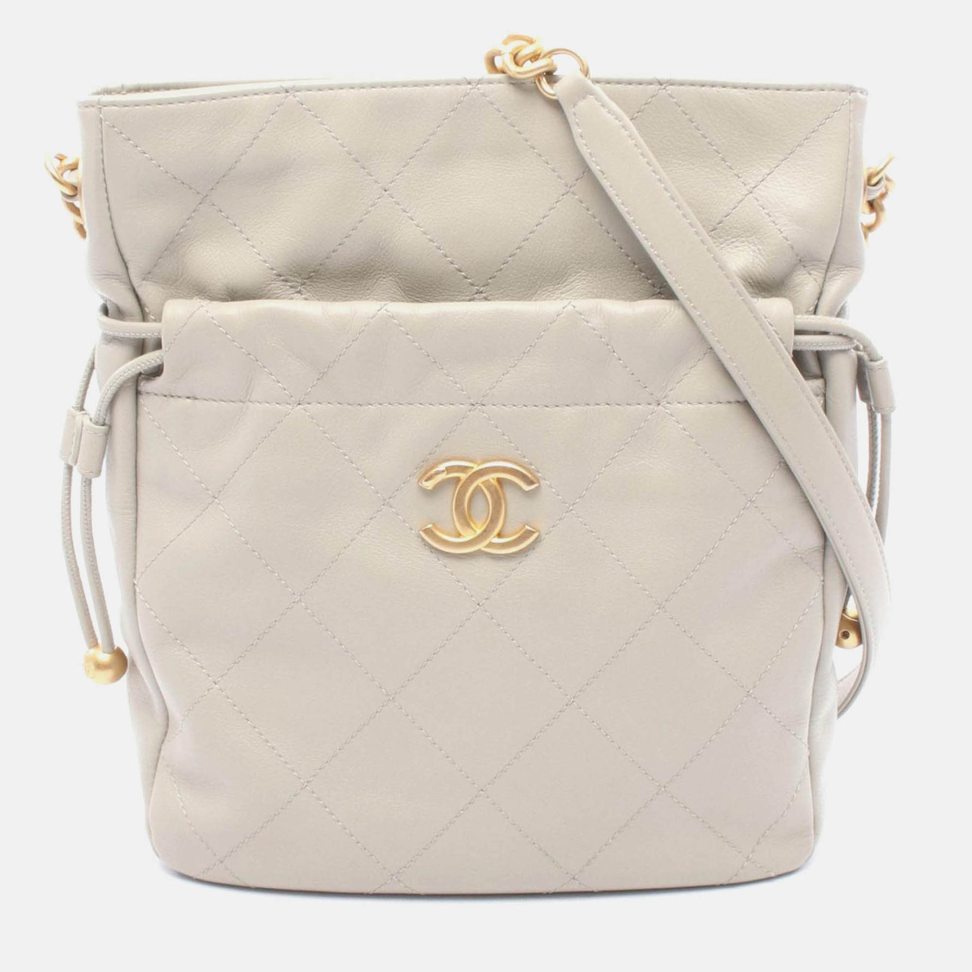 Chanel Matelasse Drawstring Chain Shoulder Bag Lambskin Gray, Grey
Chanel Matelasse Drawstring Chain Shoulder Bag Lambskin Gray, Grey