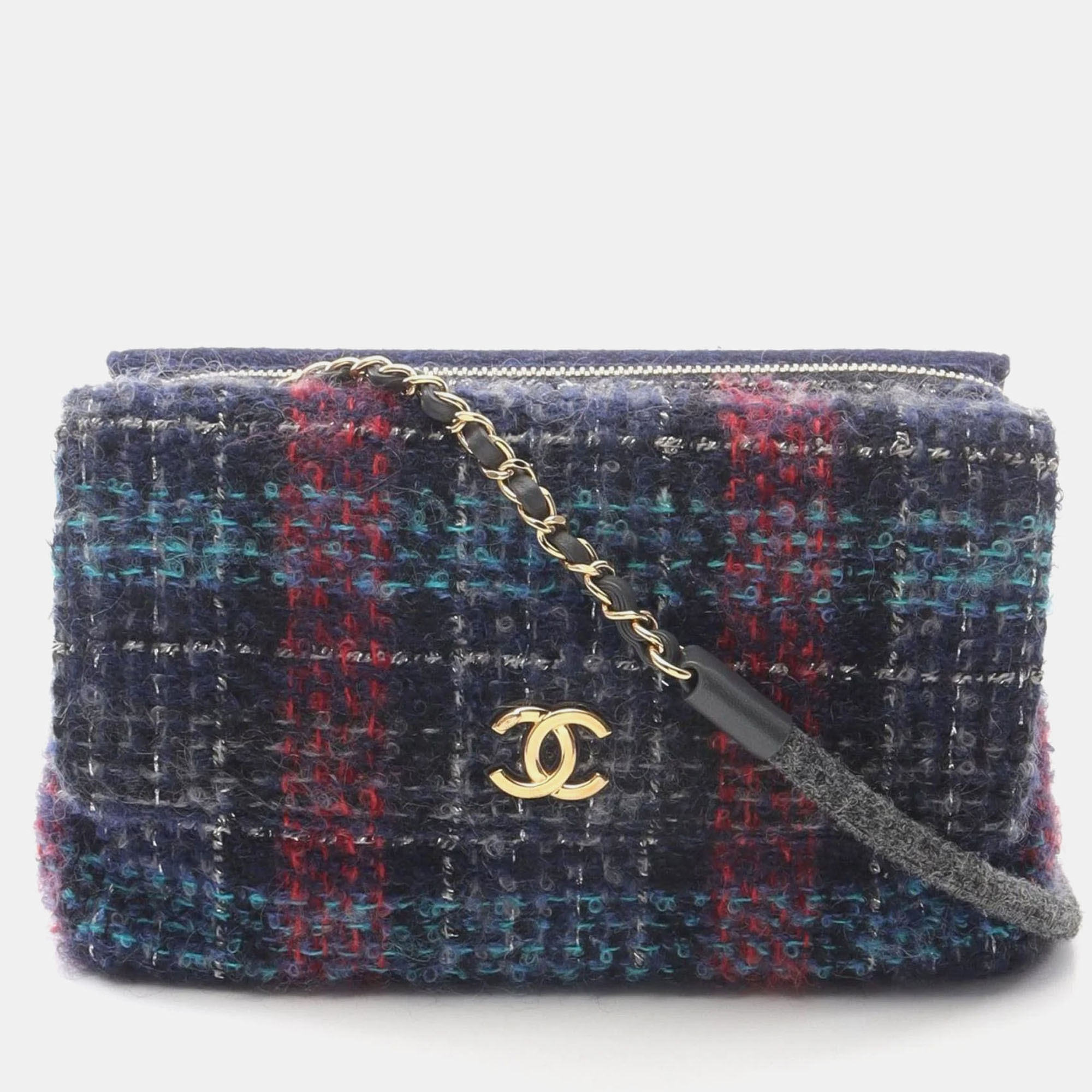 Chanel Paris-Hamburg Double Side Multicolor Tweed and Leather Shoulder Bag
Chanel Paris-Hamburg Double Side Multicolor Tweed and Leather Shoulder Bag