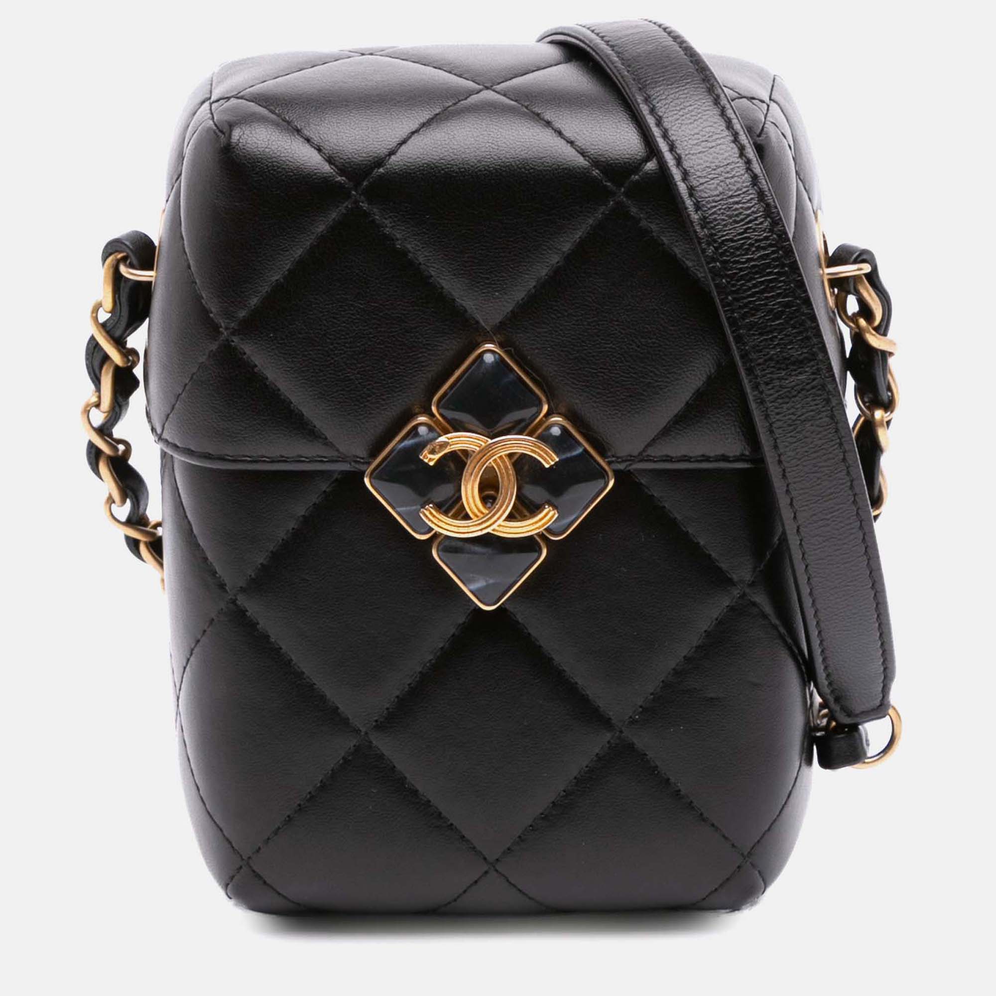 Chanel Black Mini Quilted Lambskin Diamond Lock Phone Holder - Chanel - Modalova