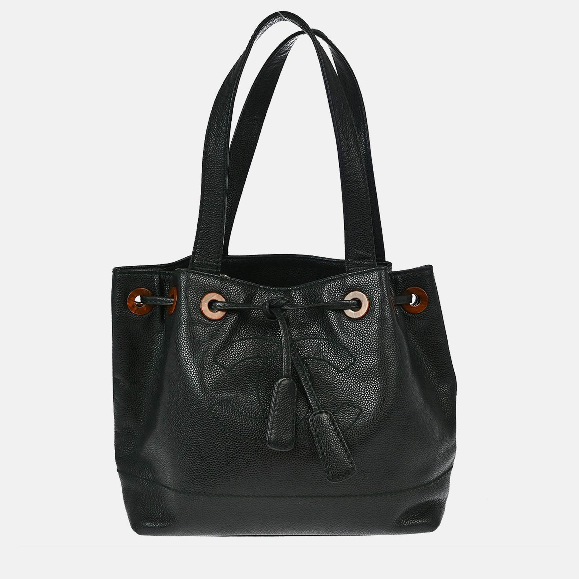 Chanel Black Calfskin Drawstring Tote Bag - Chanel - Modalova