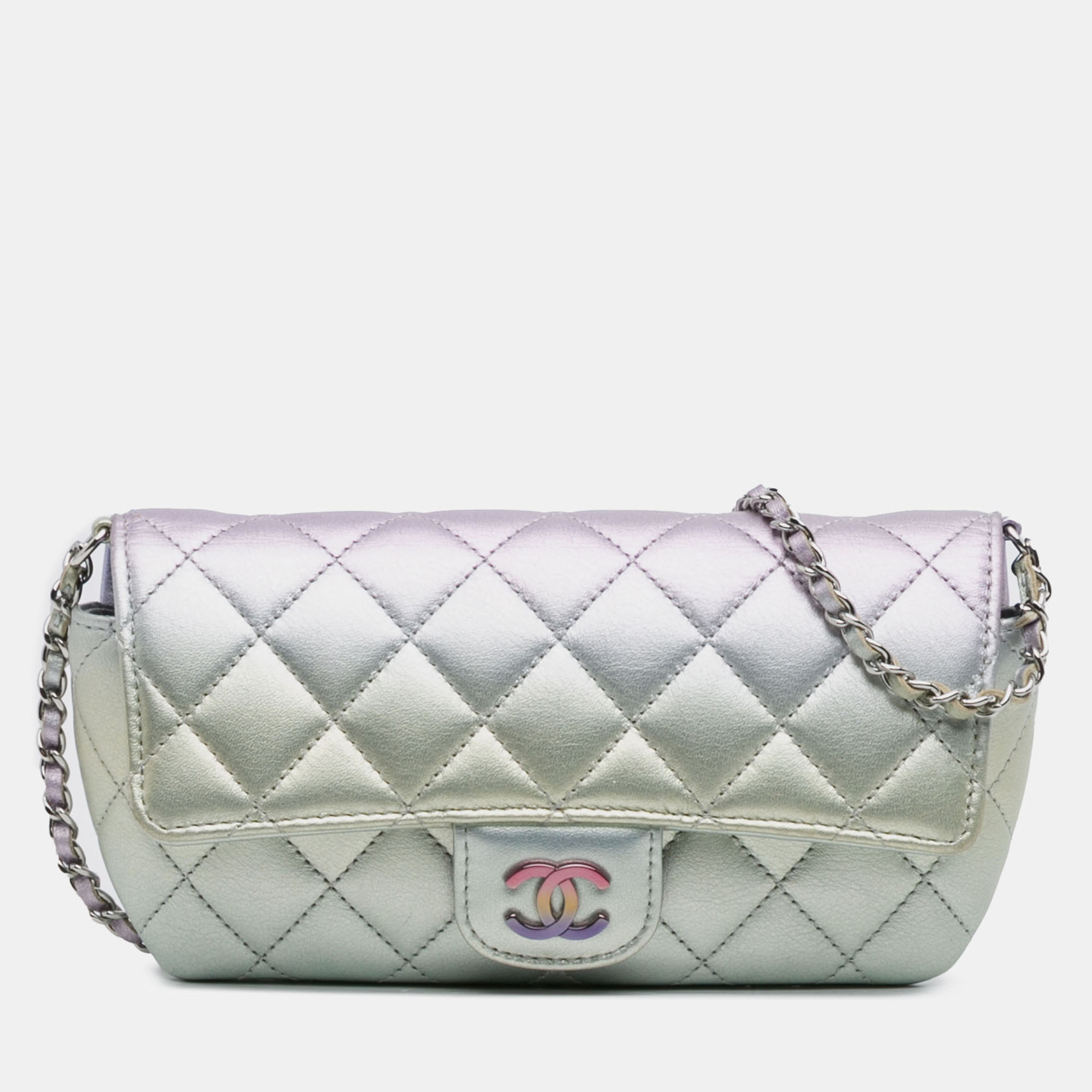 Chanel Silver Gradient Metallic Quilted Calfskin Glasses Case With Chain
Chanel Silver Gradient Metallic Quilted Calfskin Glasses Case With Chain