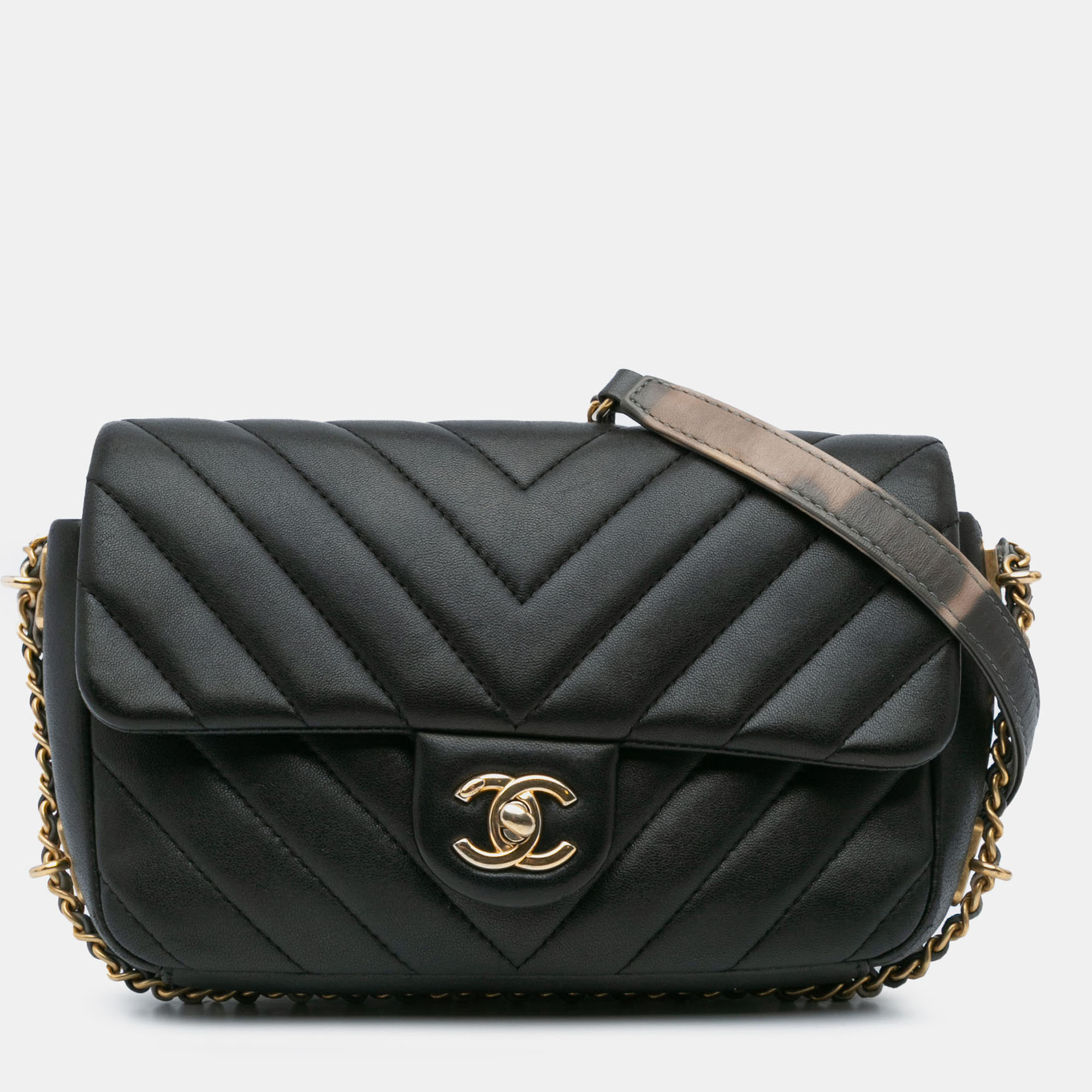 Chanel Black Mini Rectangular Chevron Lambskin Chain Around Flap
Chanel Black Mini Rectangular Chevron Lambskin Chain Around Flap