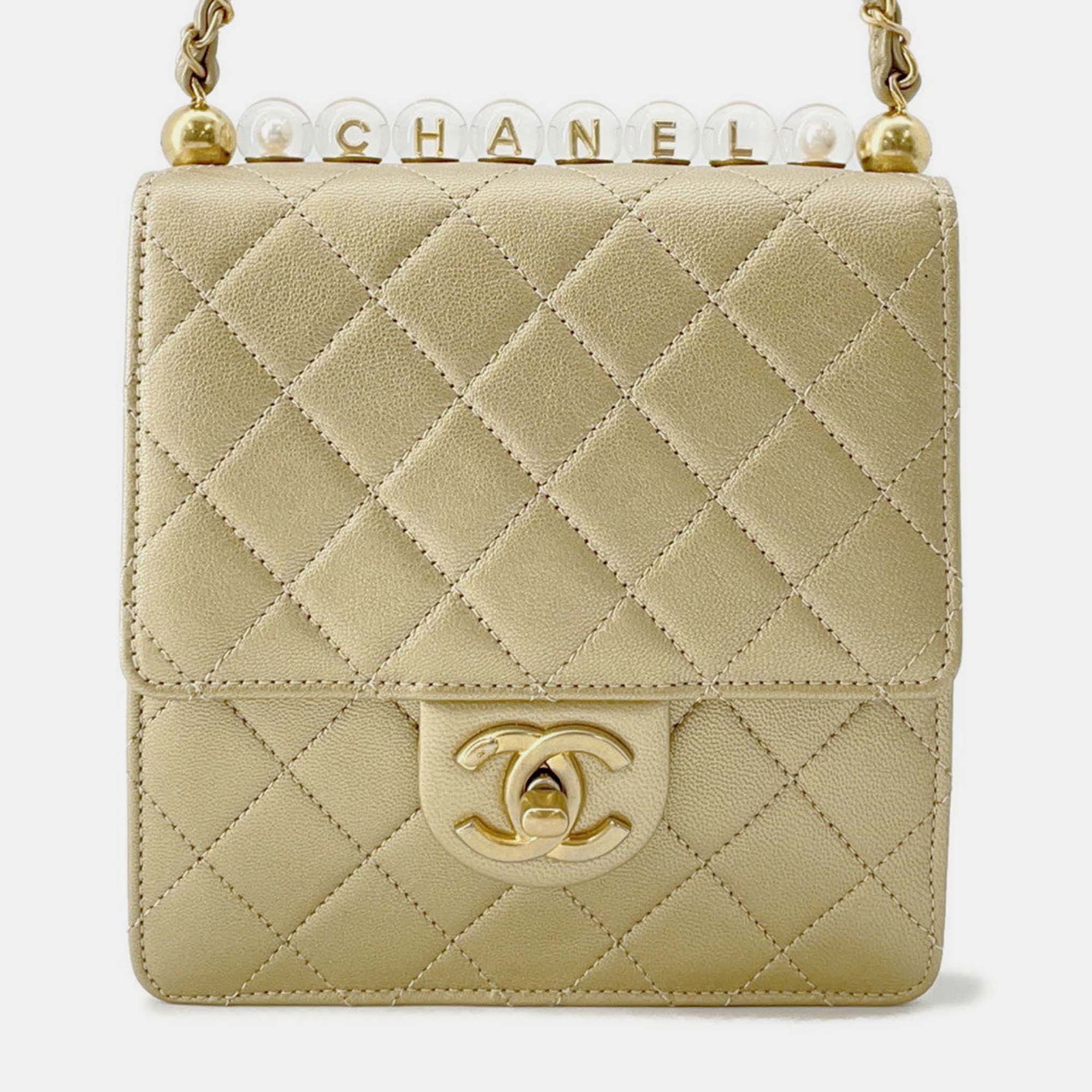 Chanel Matelasse Clear Pearl Shoulder Bag Gold Goatskin Leather 
Chanel Matelasse Clear Pearl Shoulder Bag Gold Goatskin Leather