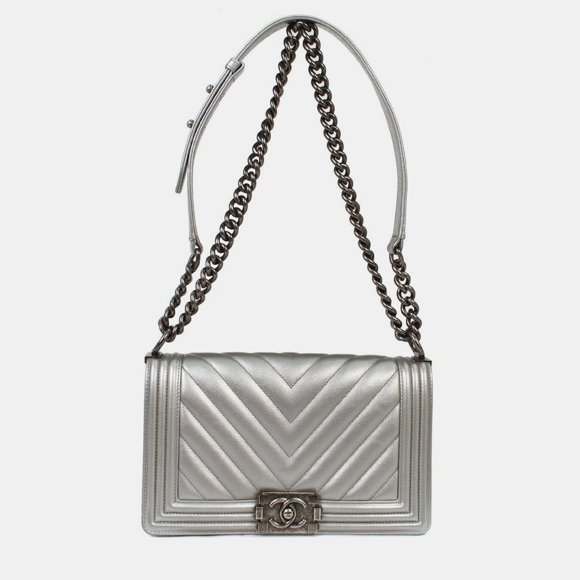 Boy Chanel Silver Calfskin Chevron Medium Shoulder Bag
Boy Chanel Silver Calfskin Chevron Medium Shoulder Bag