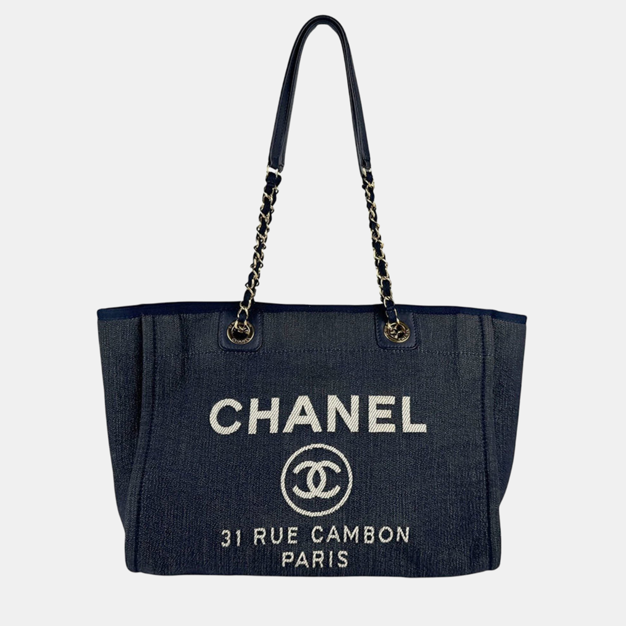 Chanel Deauville Mm Shoulder Bag In Navy Canvas, Navy blue
Chanel Deauville Mm Shoulder Bag In Navy Canvas, Navy blue